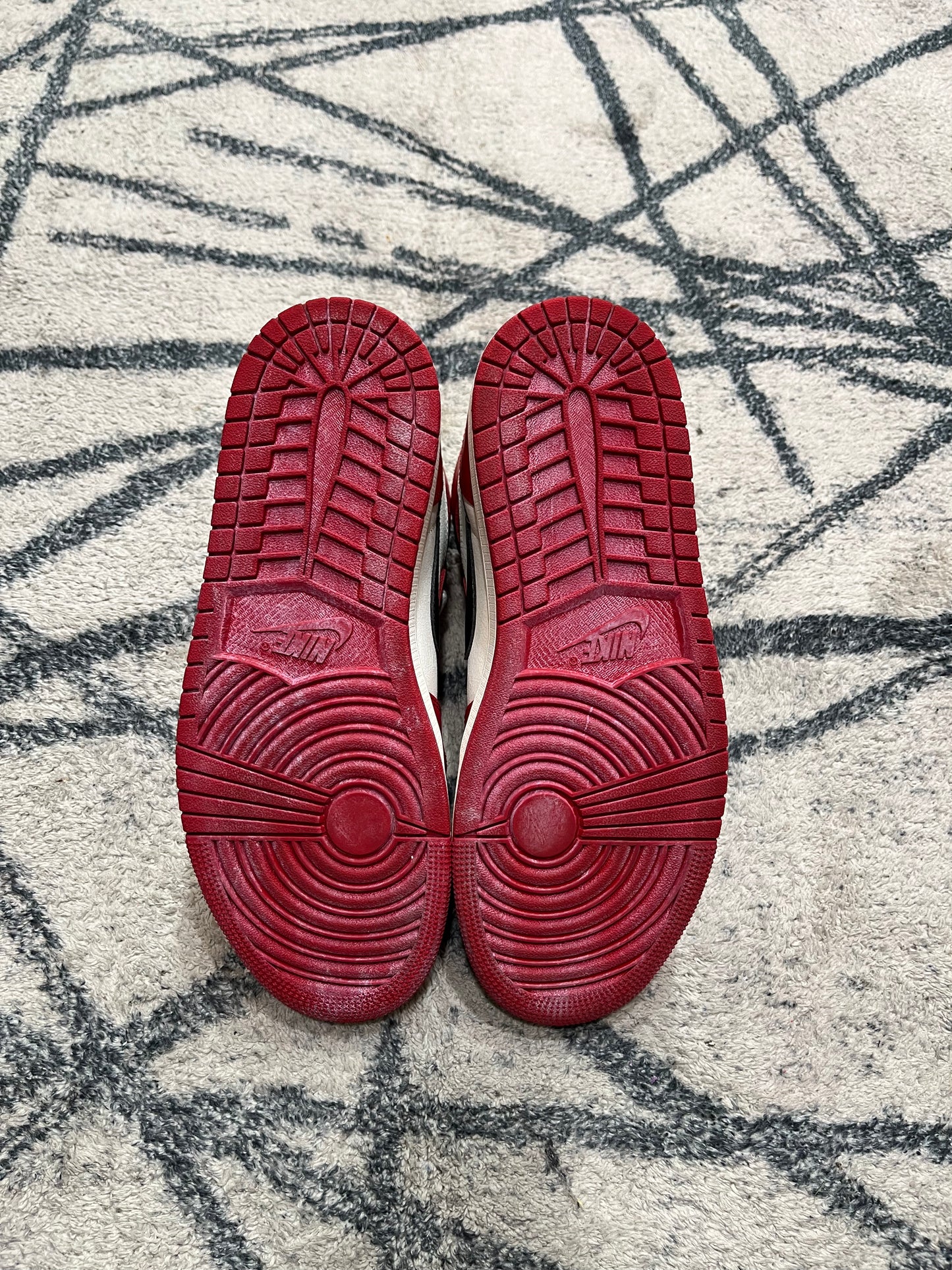 Air Jordan 1 Lost & Found