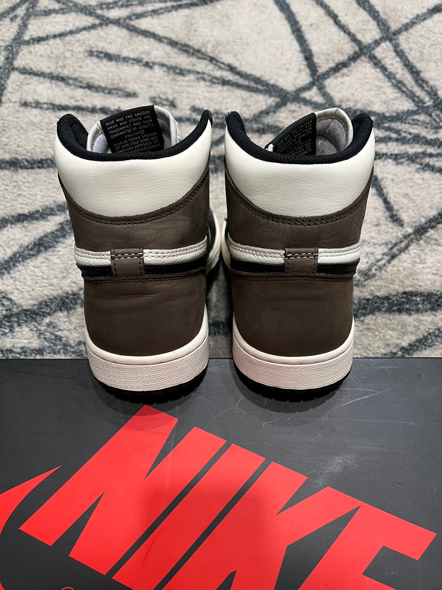 Air Jordan 1 High Mocha