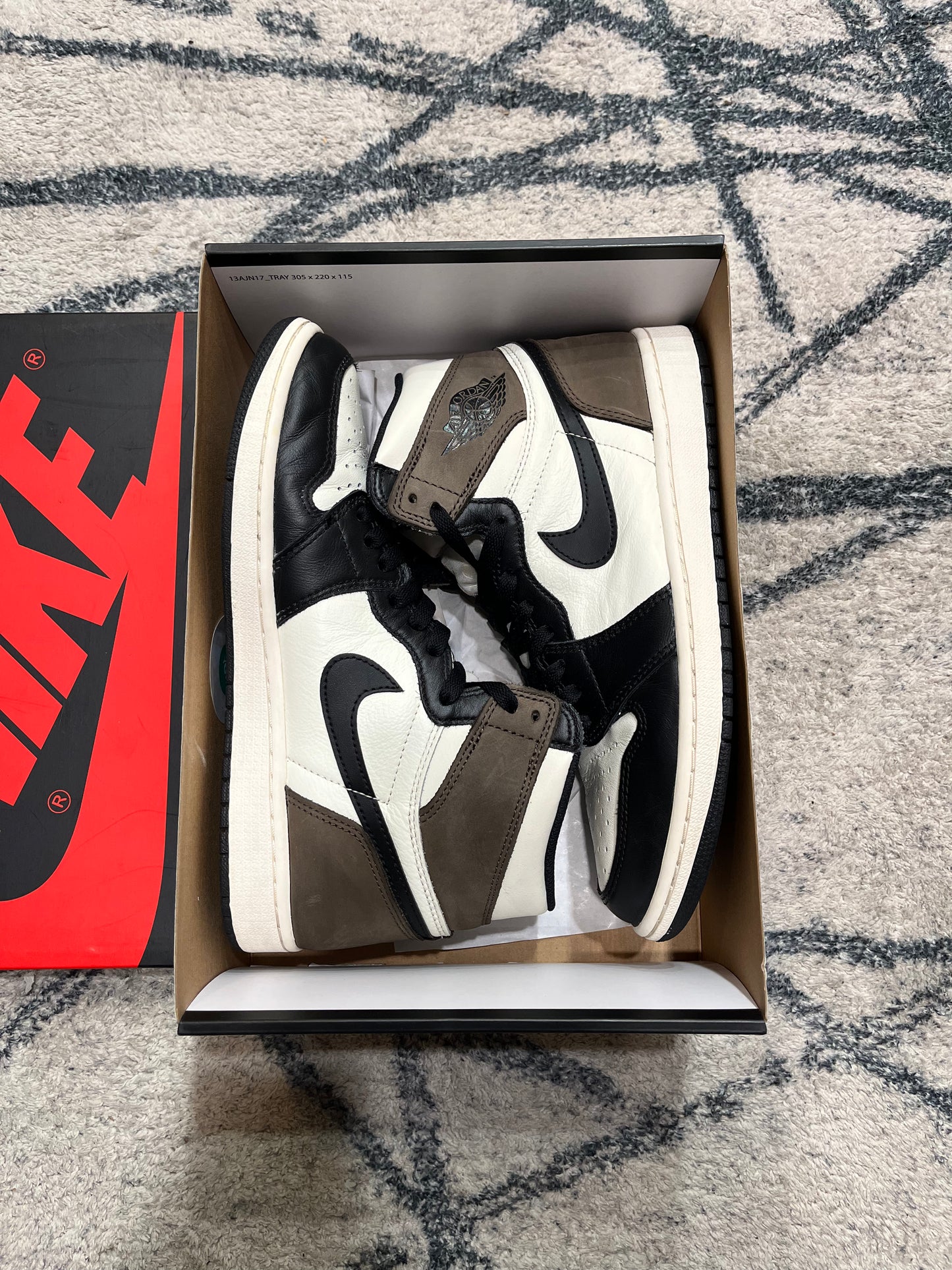 Air Jordan 1 High Mocha