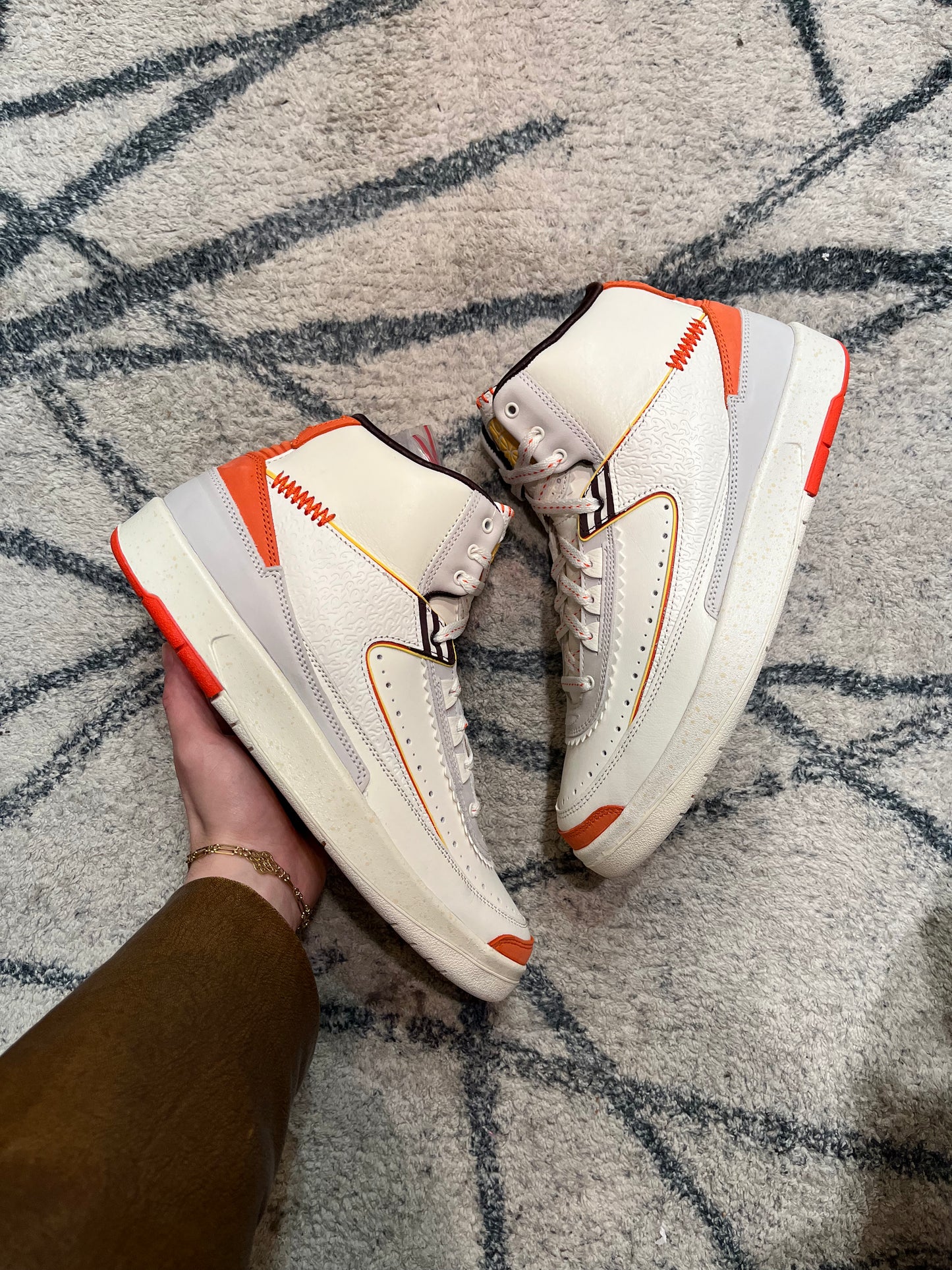 Air Jordan 2 Maison Chateau Rouge