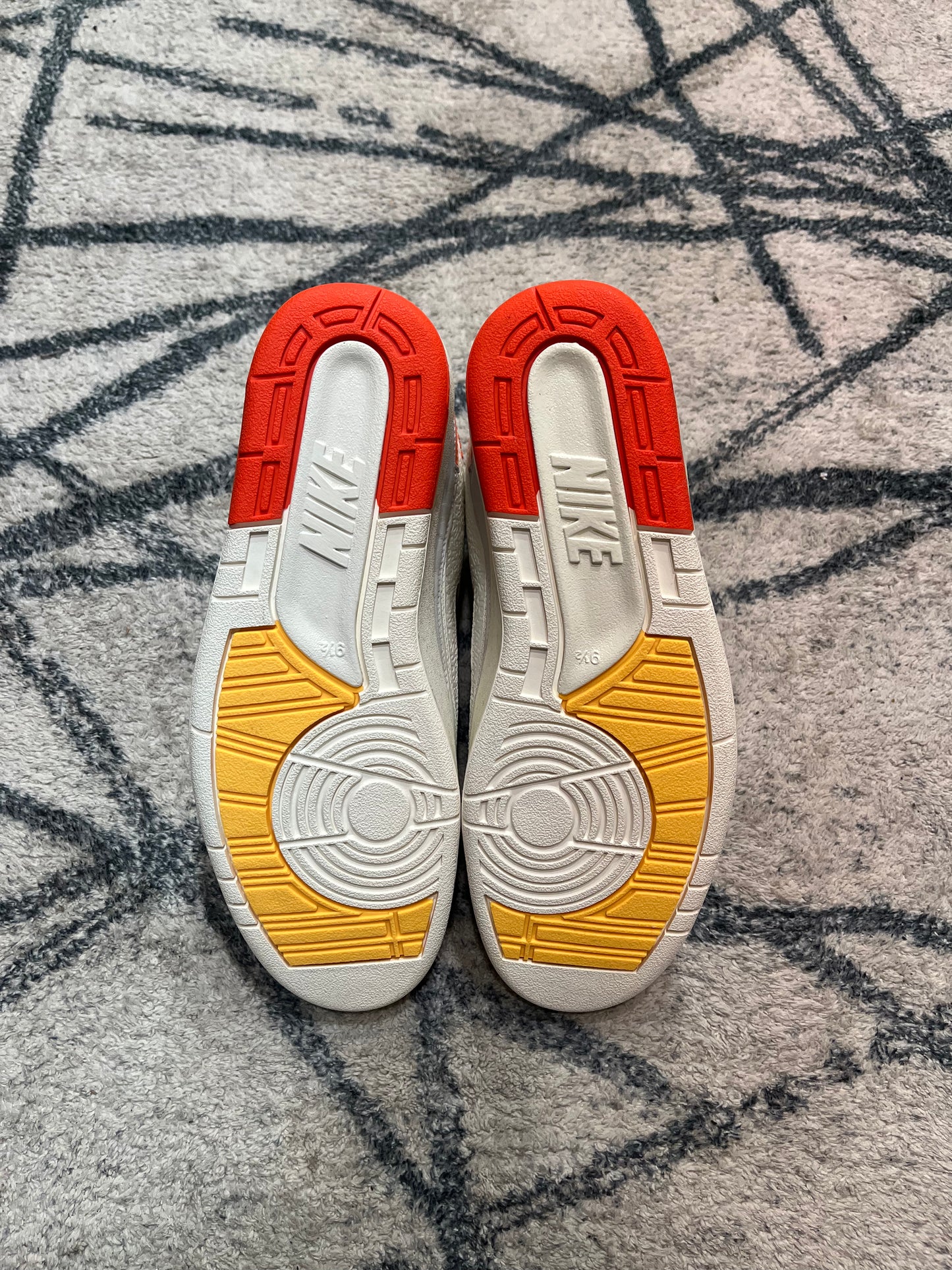 Air Jordan 2 Maison Chateau Rouge