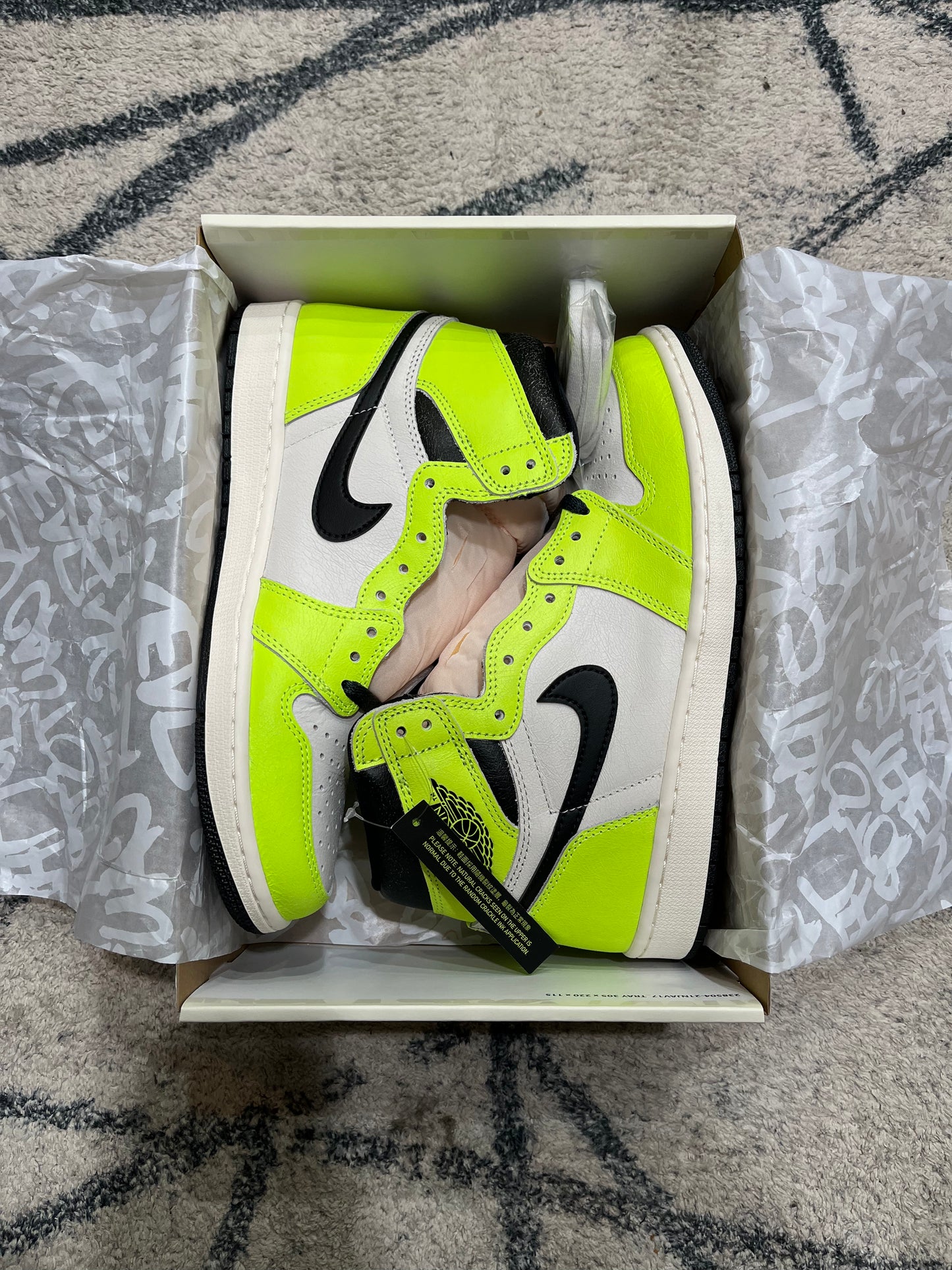 Air Jordan 1 Retro Volt Visionaire