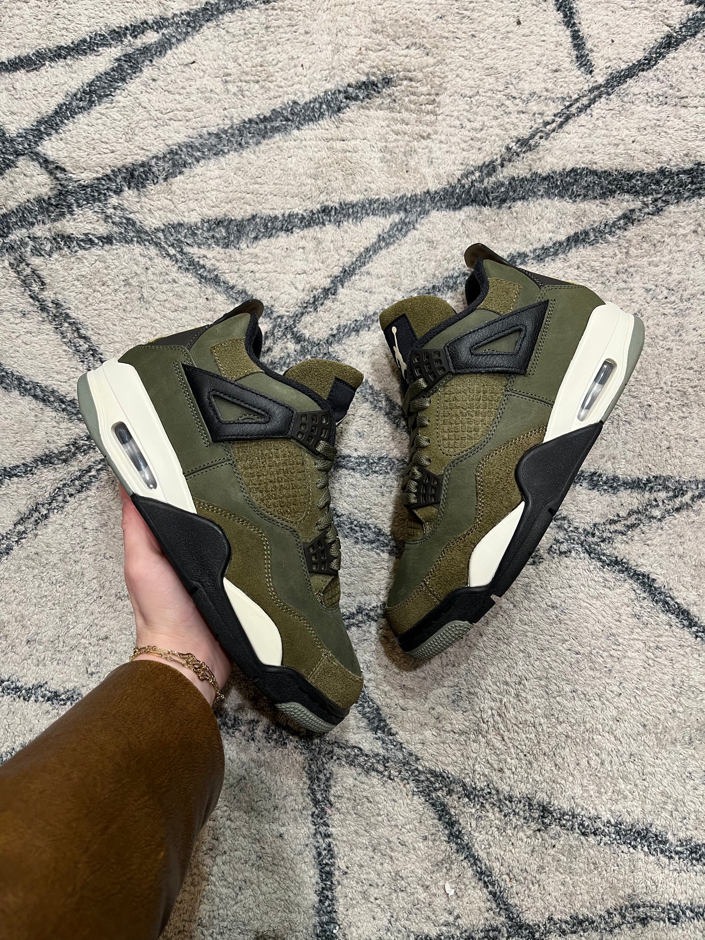 Air Jordan 4 Craft Olive