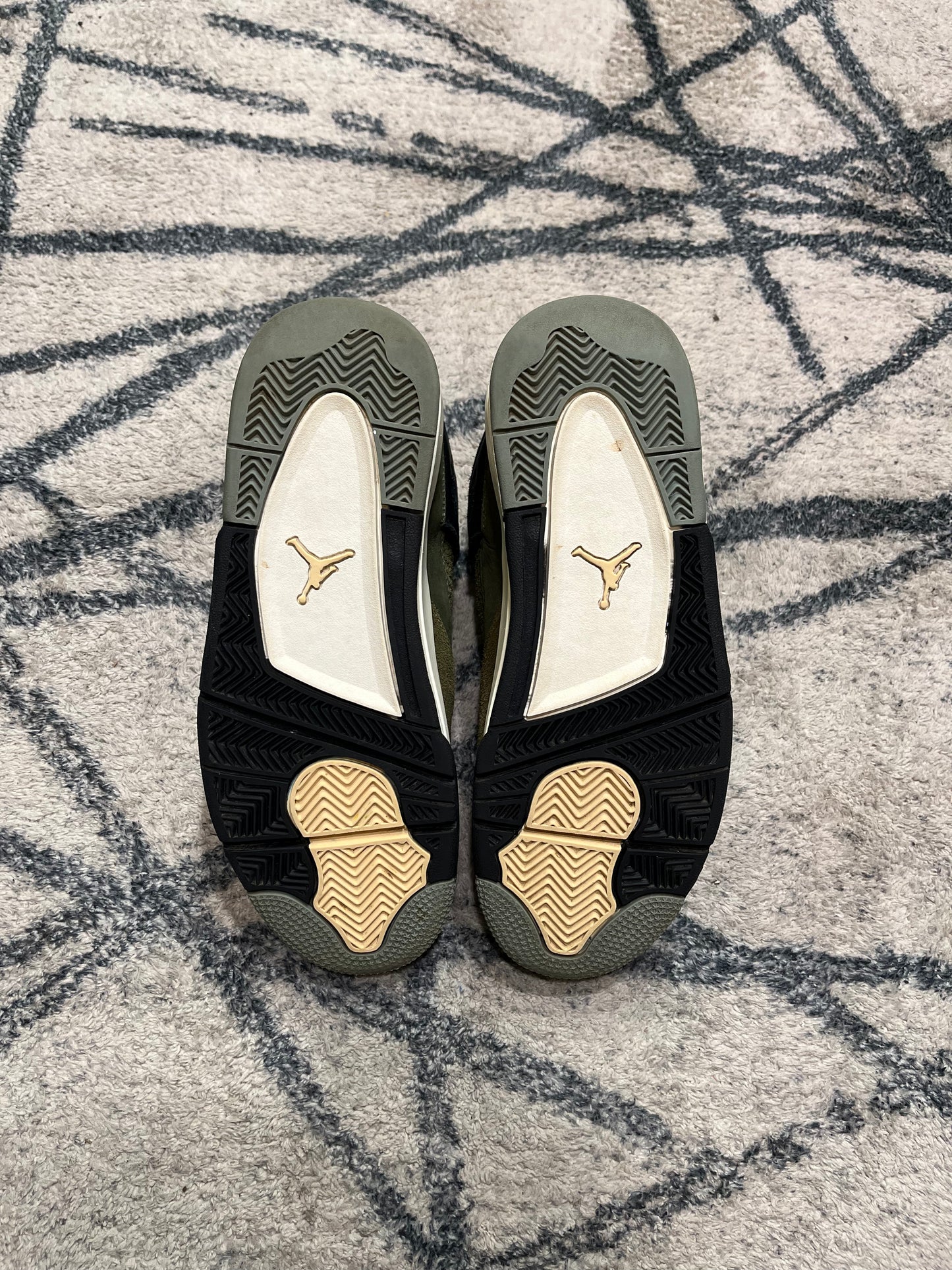 Air Jordan 4 Craft Olive