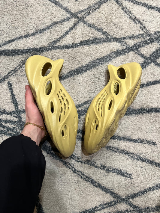 Adidas Yeezy Foam Runner Sulfur