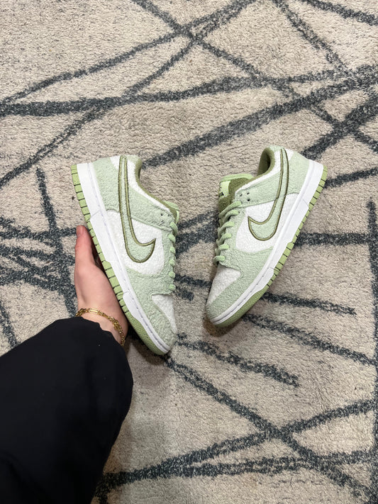Nike Dunk Low SE Fleece Green