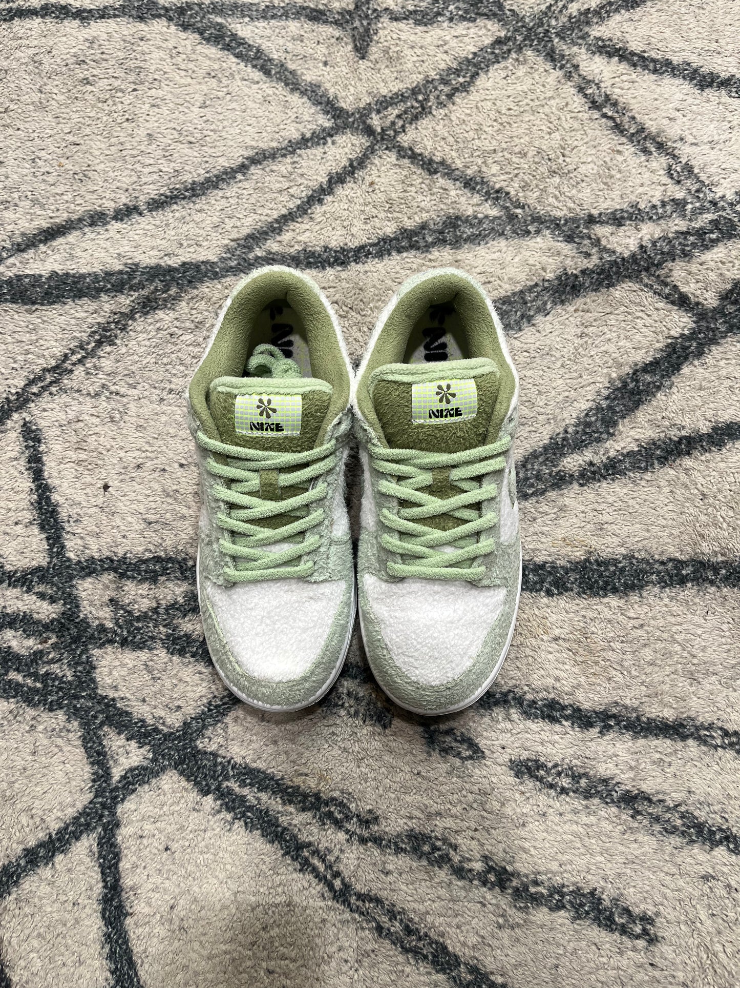 Nike Dunk Low SE Fleece Green