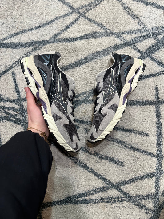 Mizuno Wave Rider 10 Gashadokuro