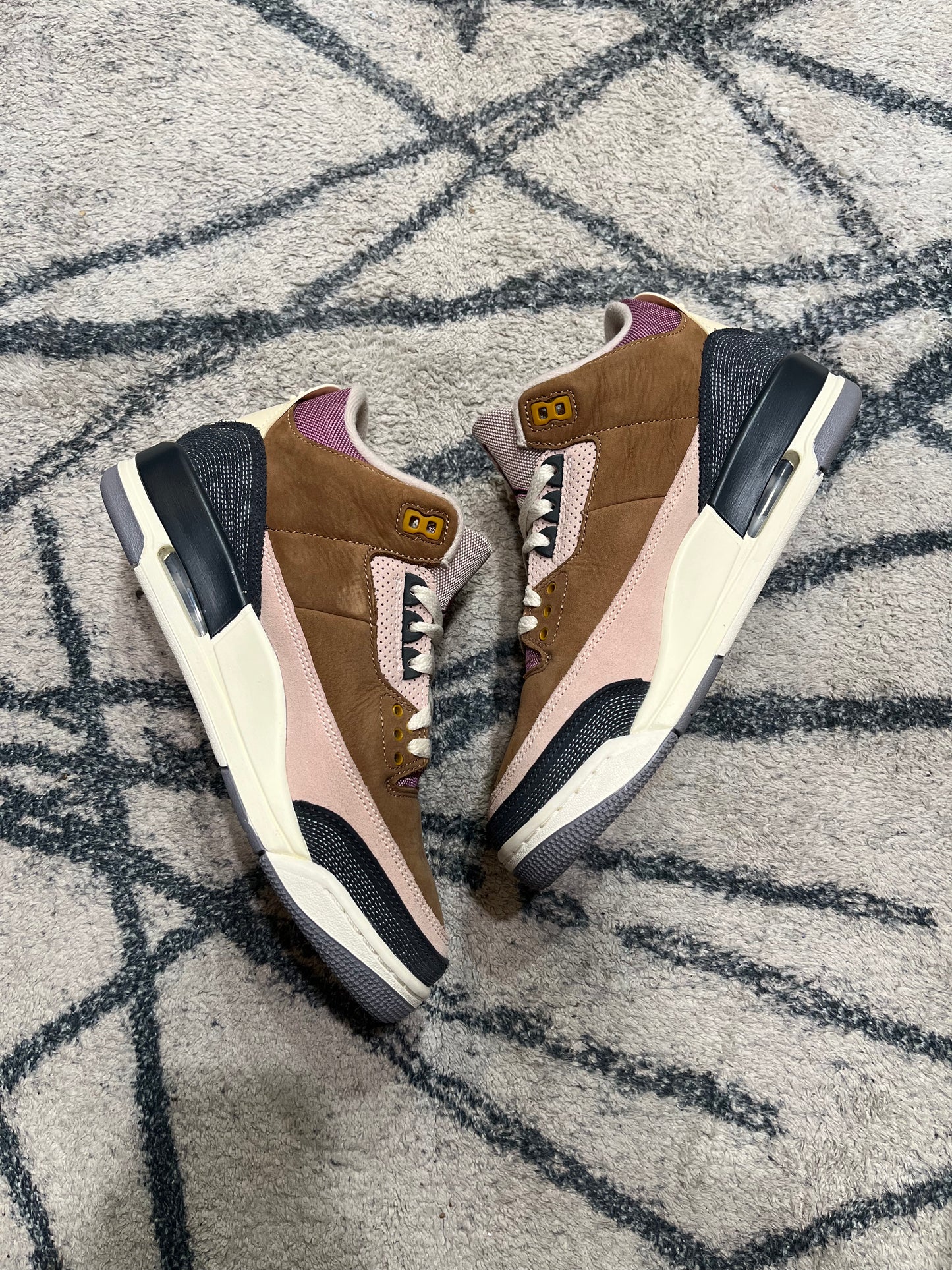 Air Jordan 3 Archeo Brown