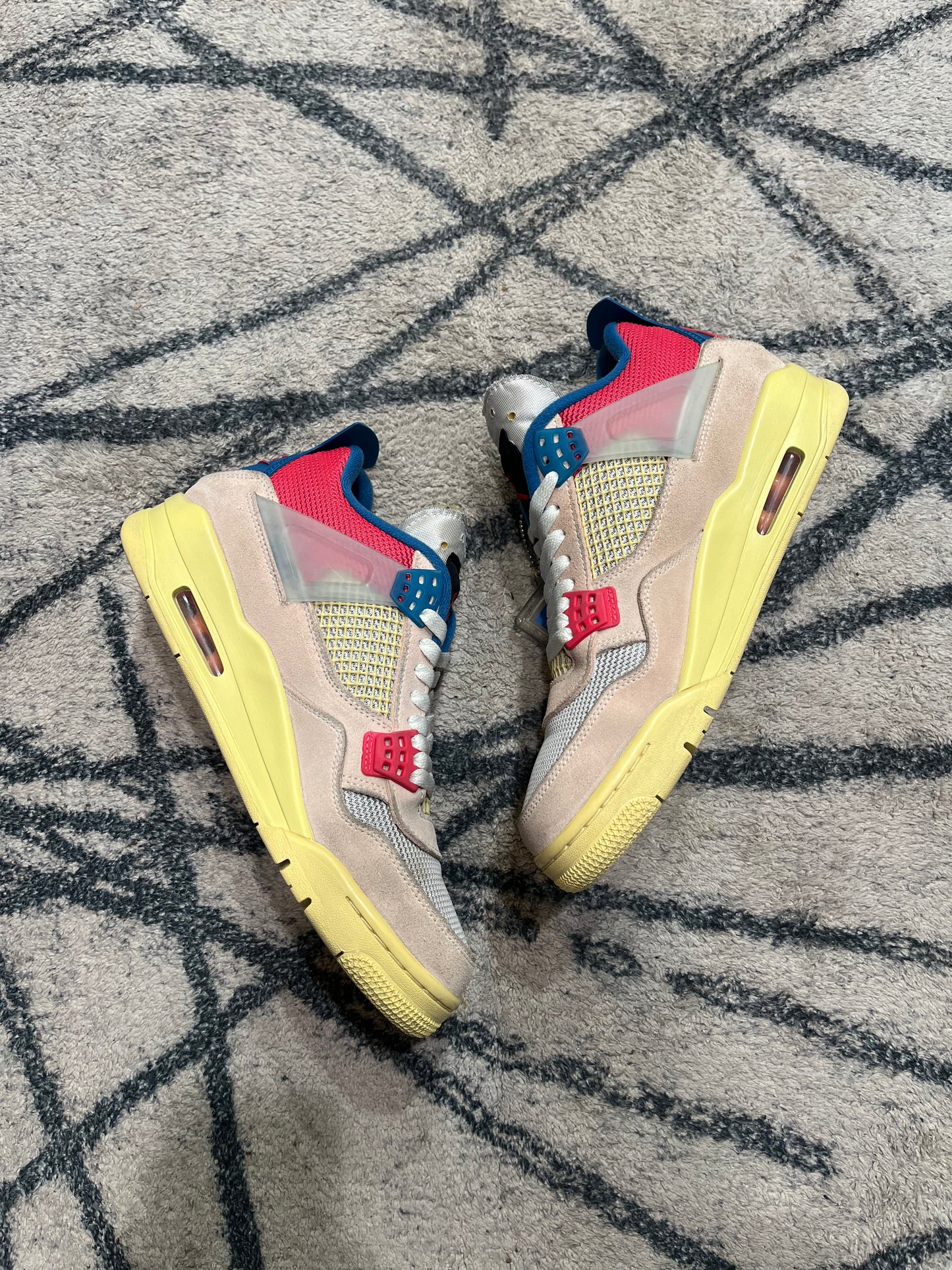 Air Jordan 4 Union Guava Ice