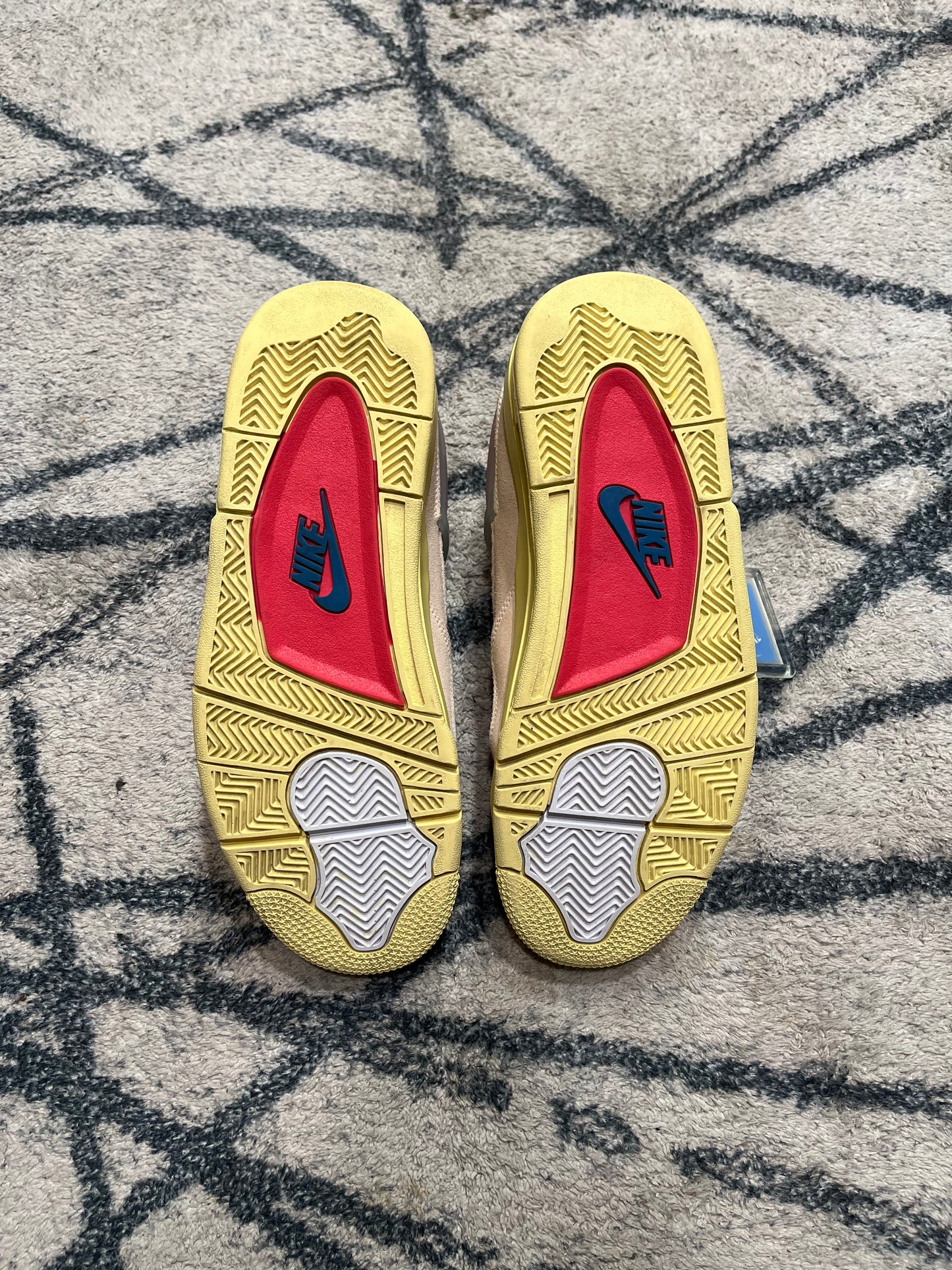 Air Jordan 4 Union Guava Ice