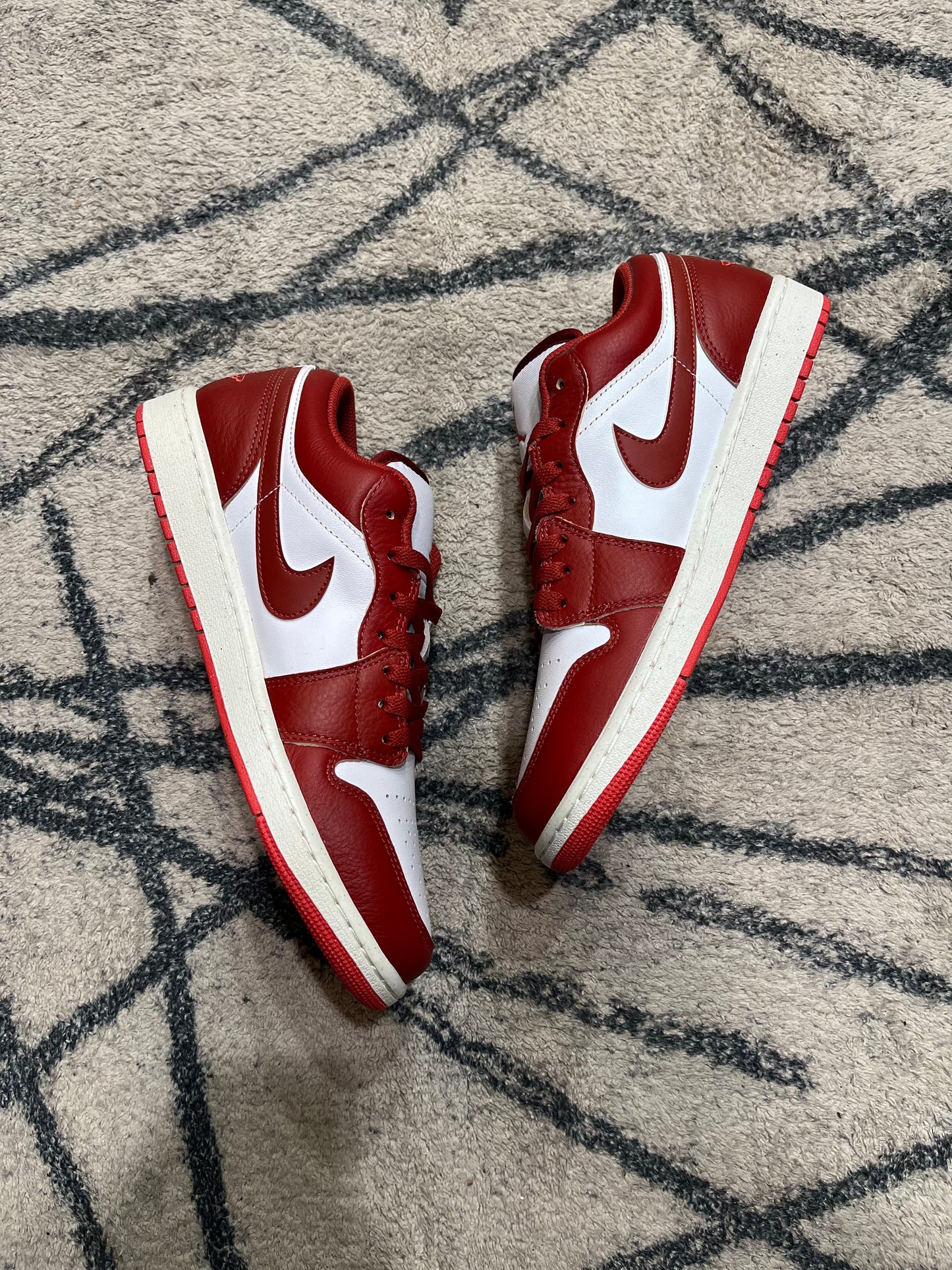 Air Jordan 1 Low Dune Red