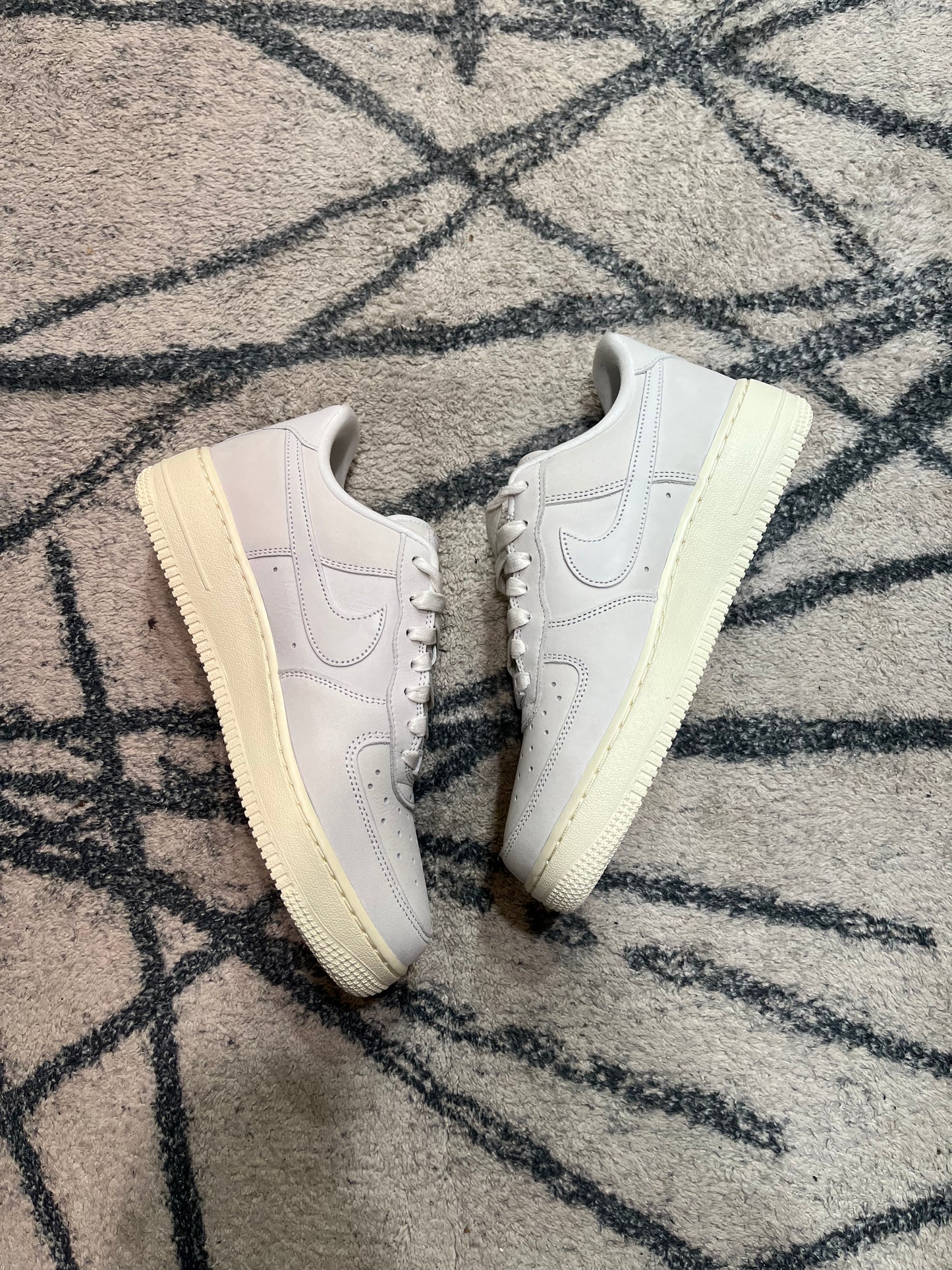 Nike Air Force 1 PRM White