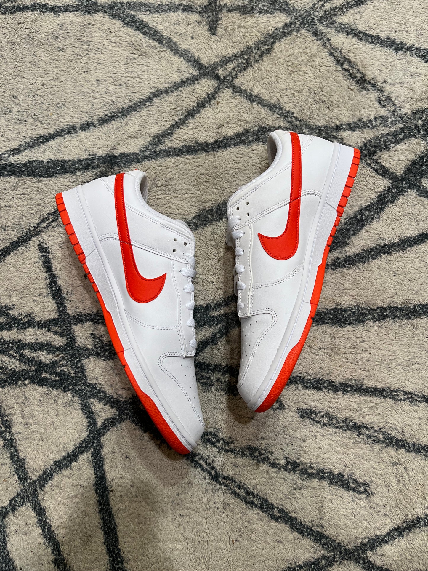 Nike Dunk Low Picante Red