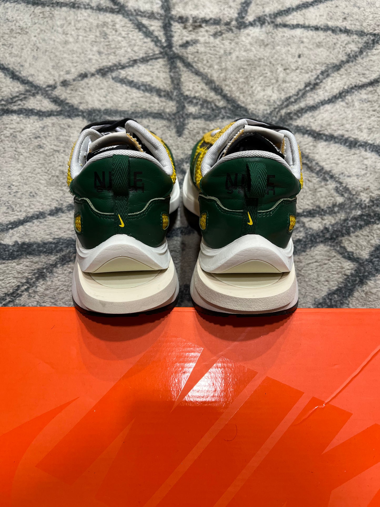 Nike Sacai Vaporwaffle Brasil
