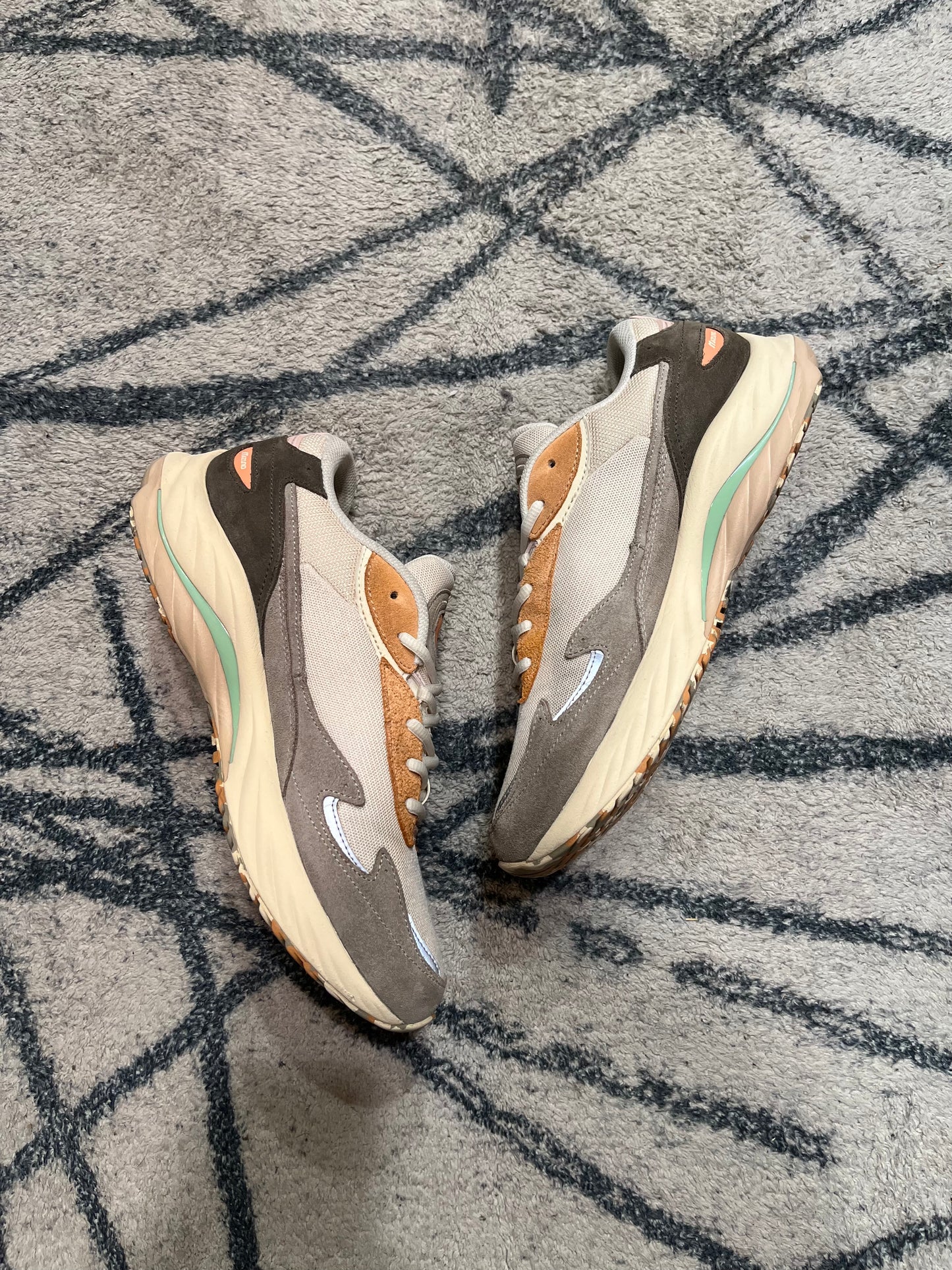 Mizuno Wave Rider 3 Orange Grey