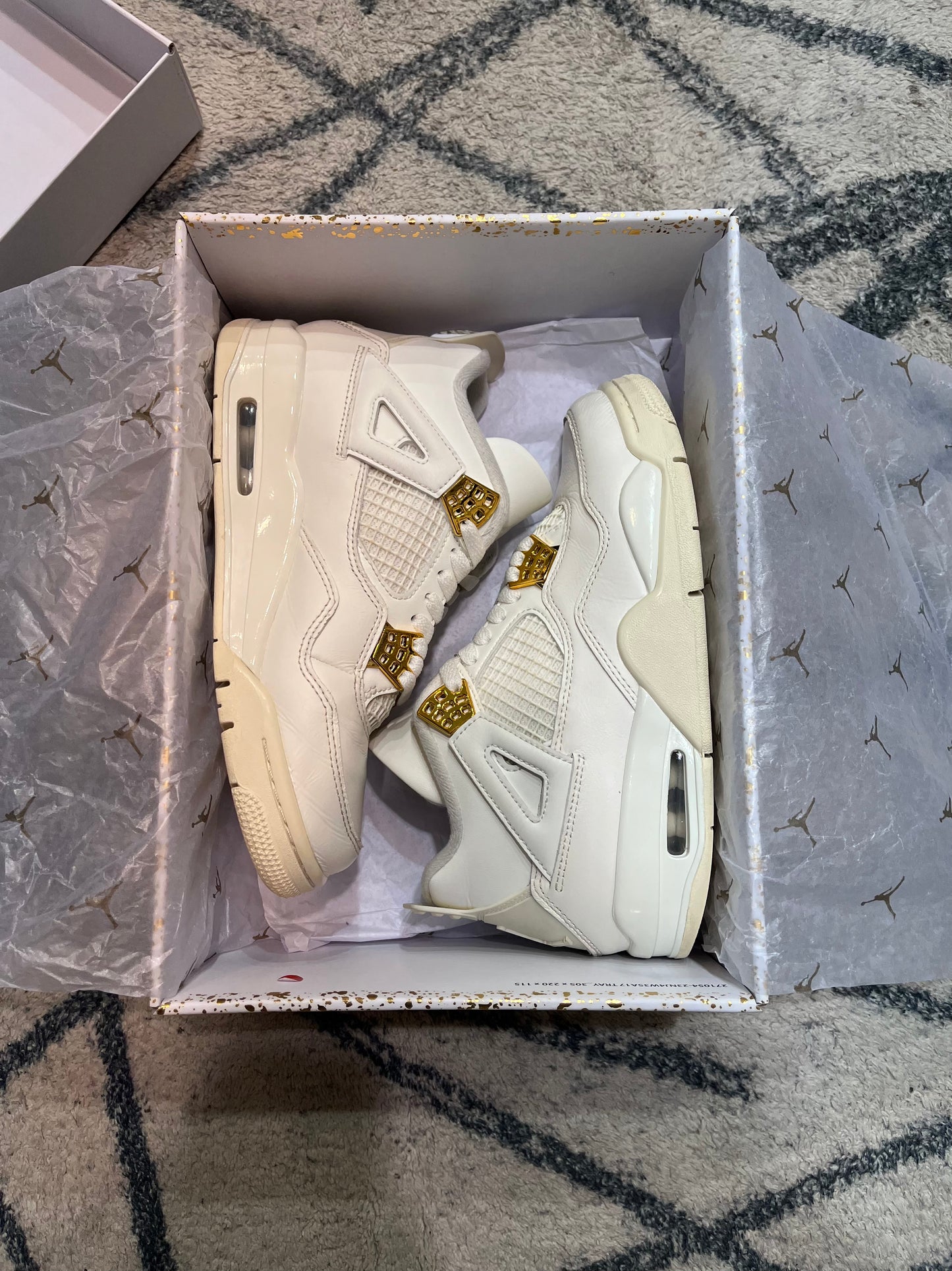 Air Jordan 4 Metallic Gold