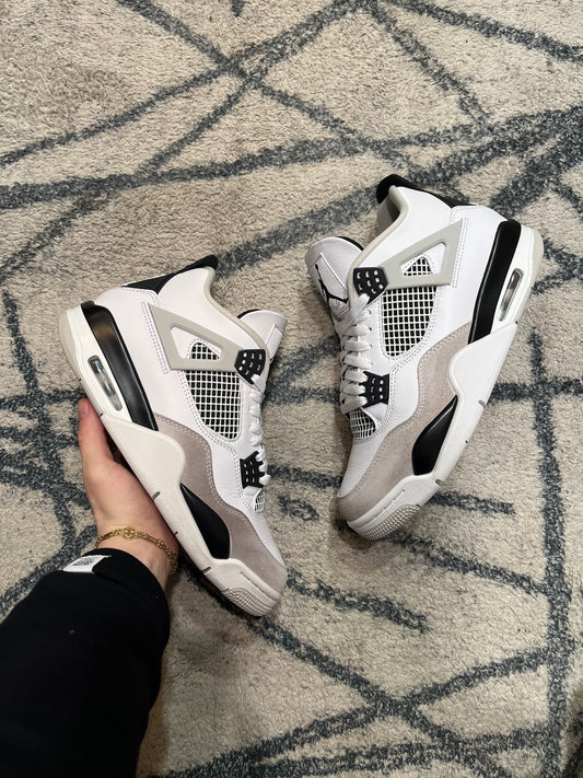 Air Jordan 4 Military Black