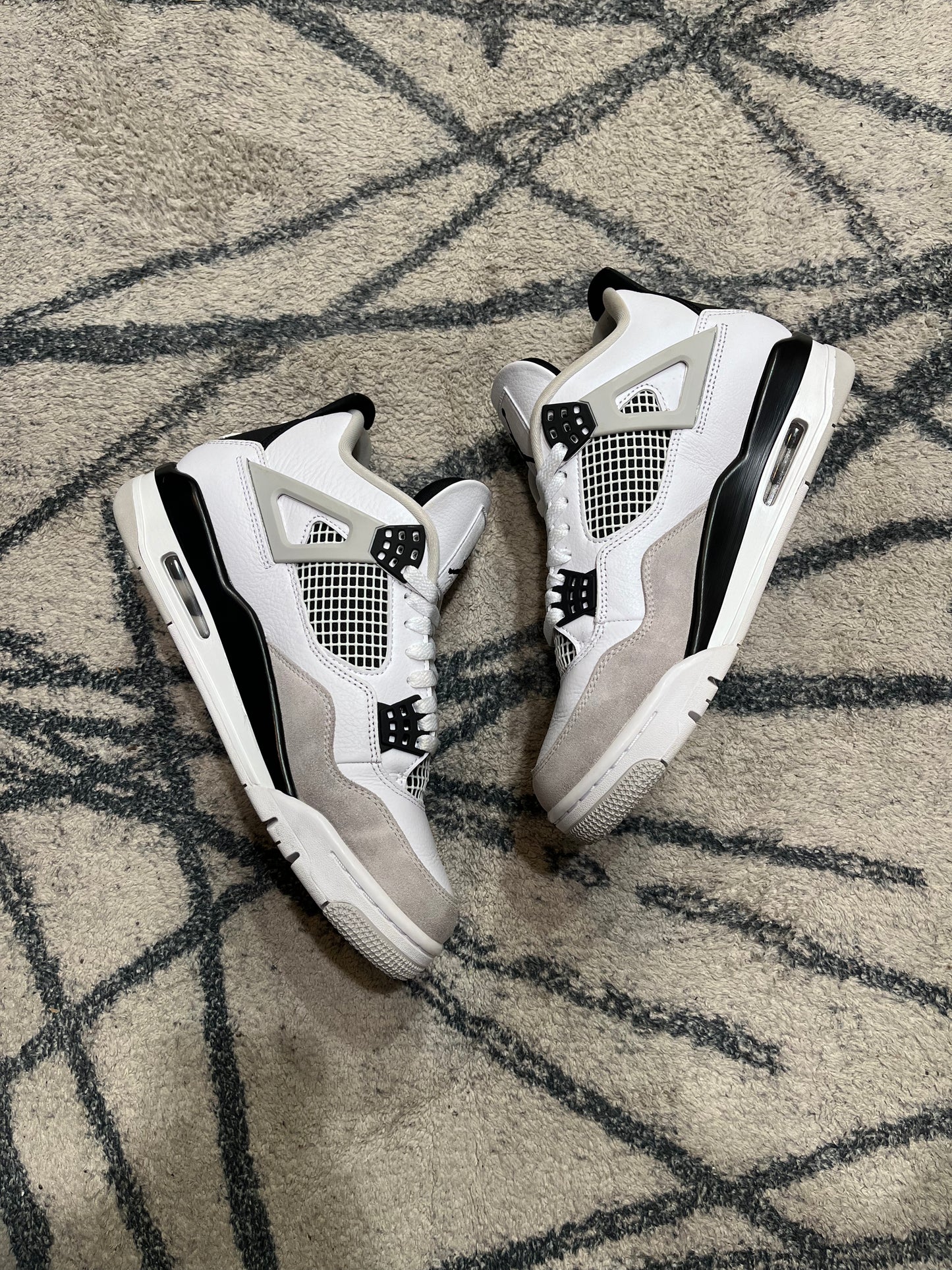 Air Jordan 4 Military Black