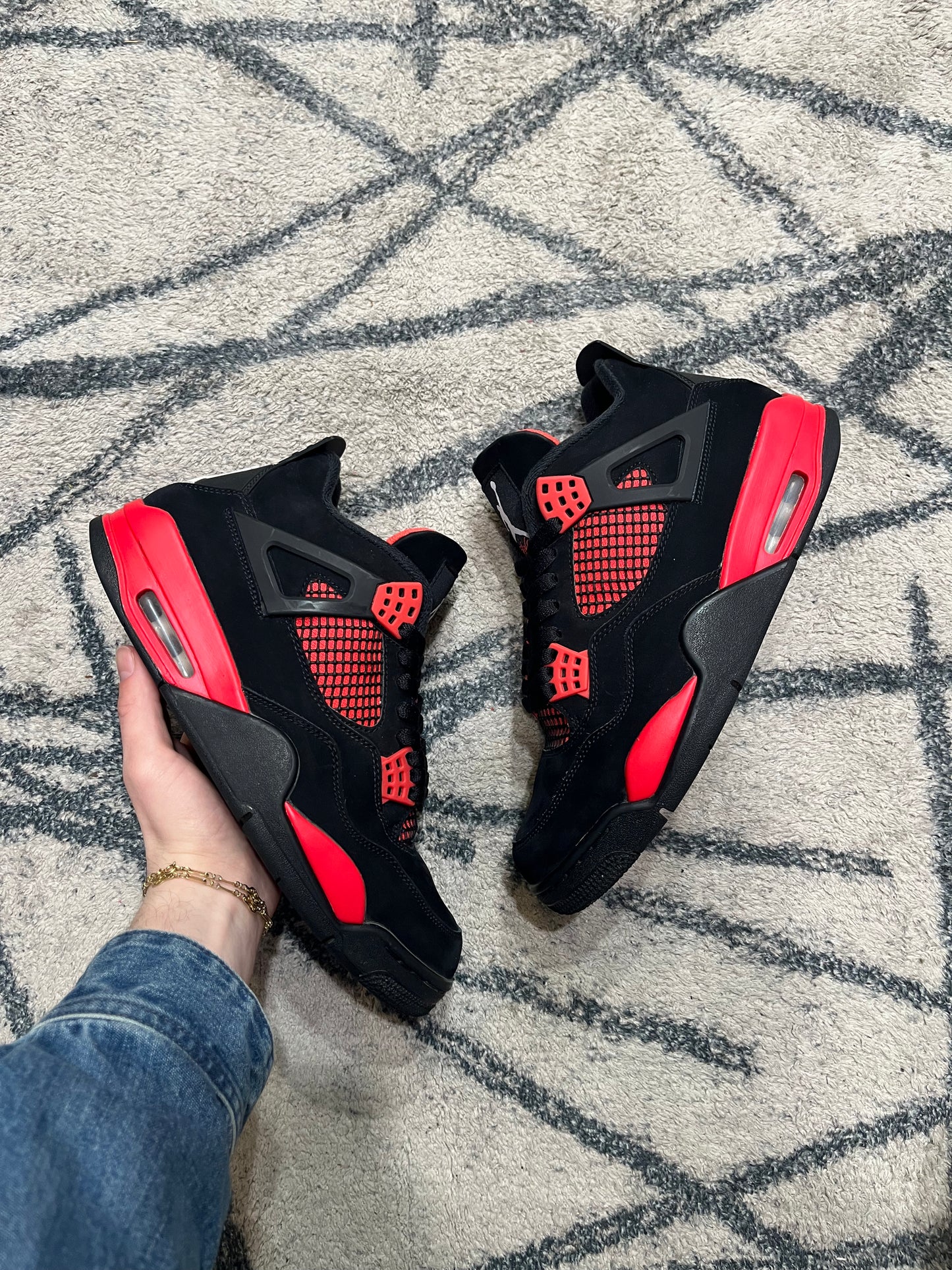 Air Jordan 4 Red Thunder
