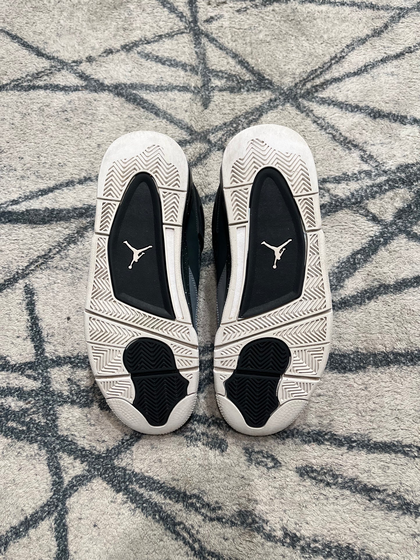 Air Jordan 4 Retro Fear