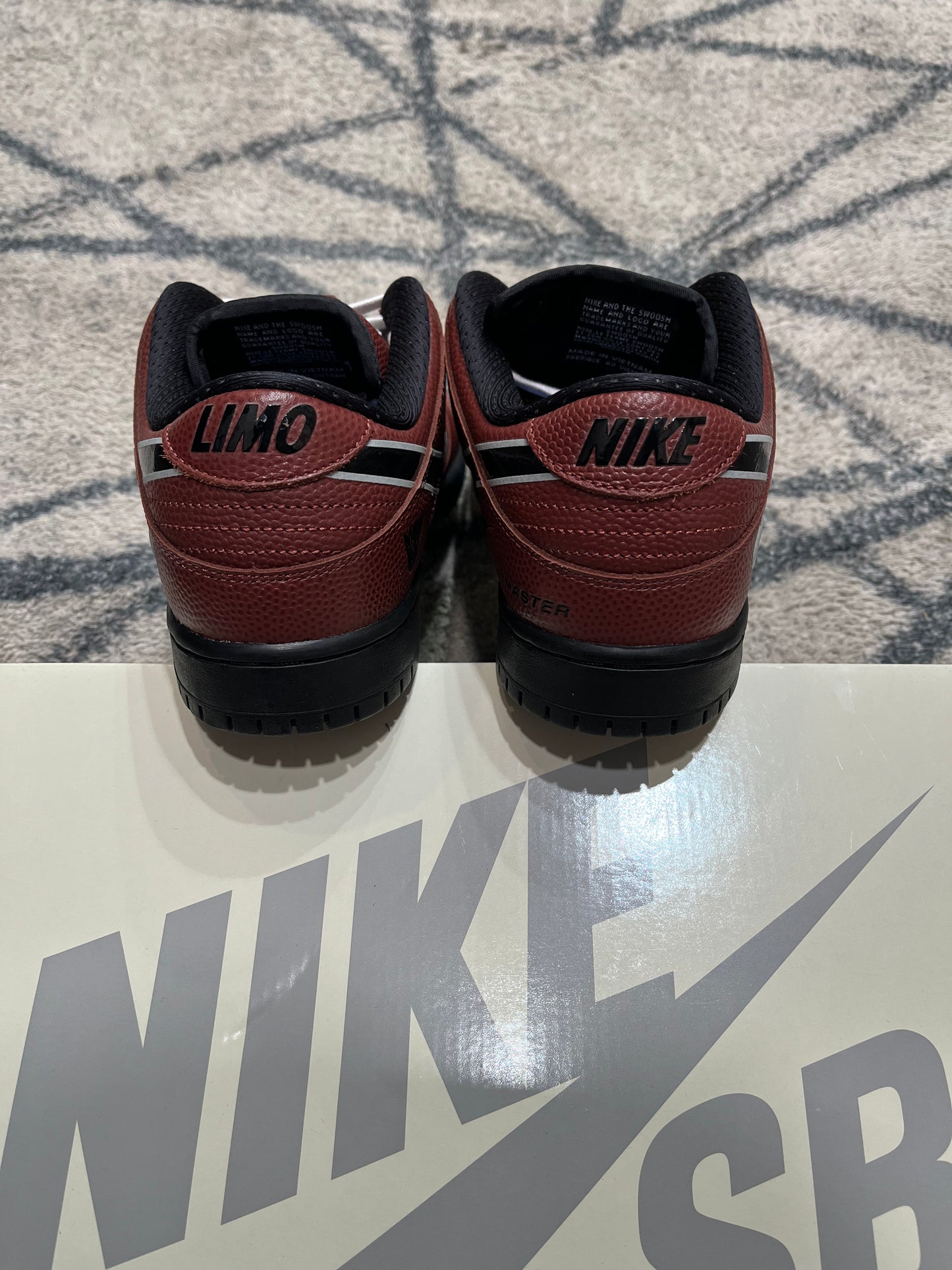 Nike Dunk SB Limosine