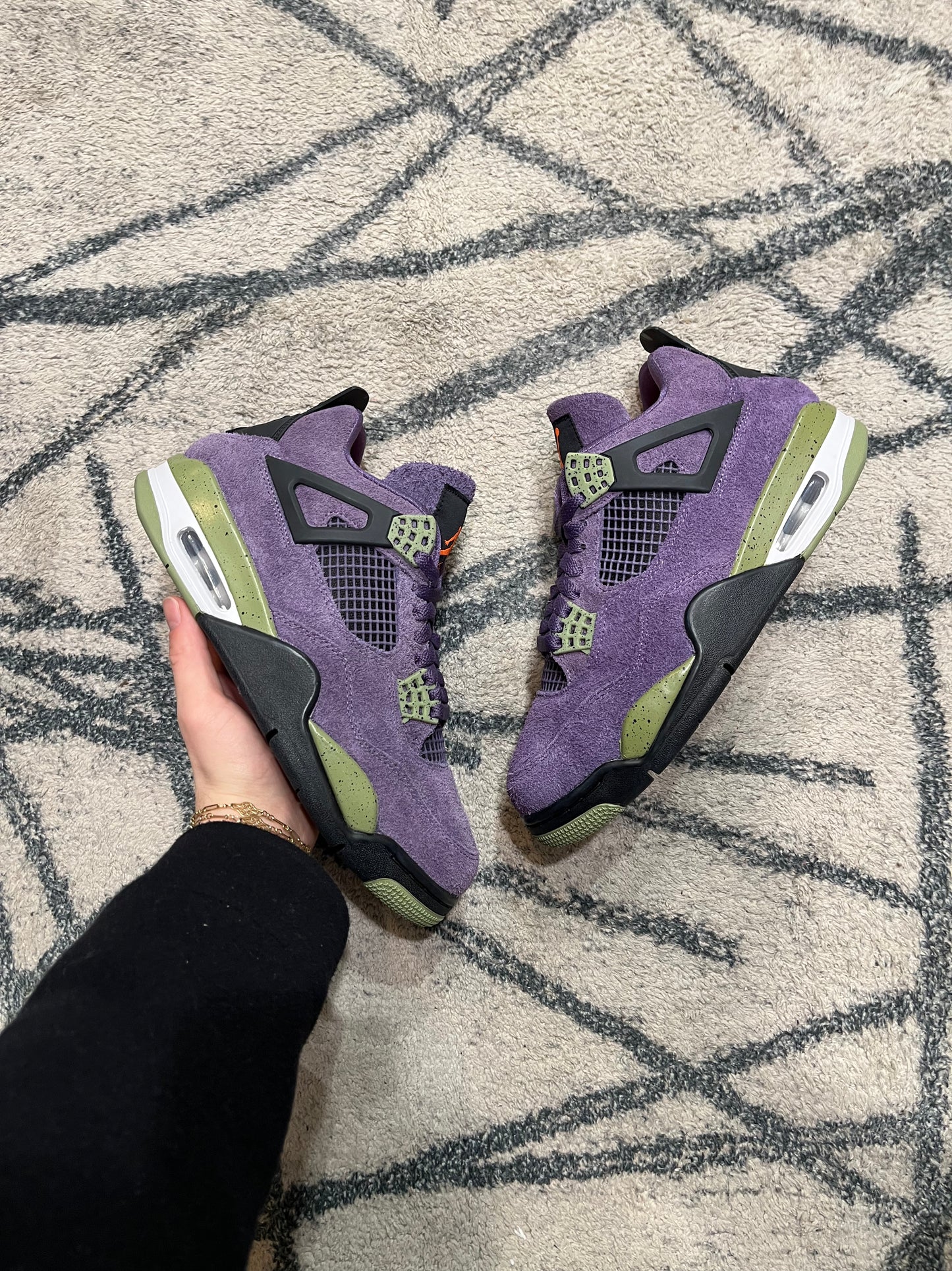 Air Jordan 4 Canyon Purple