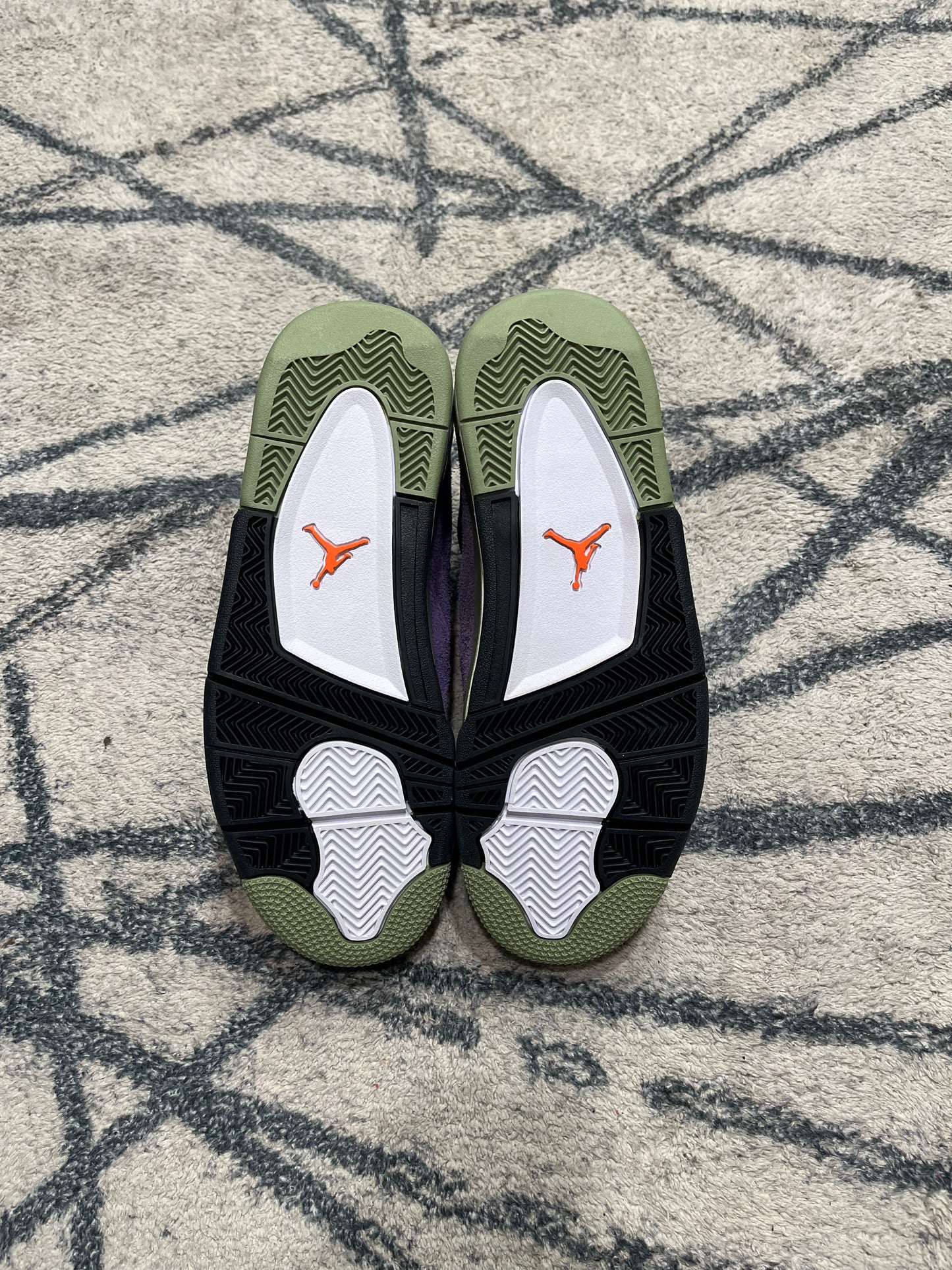 Air Jordan 4 Canyon Purple