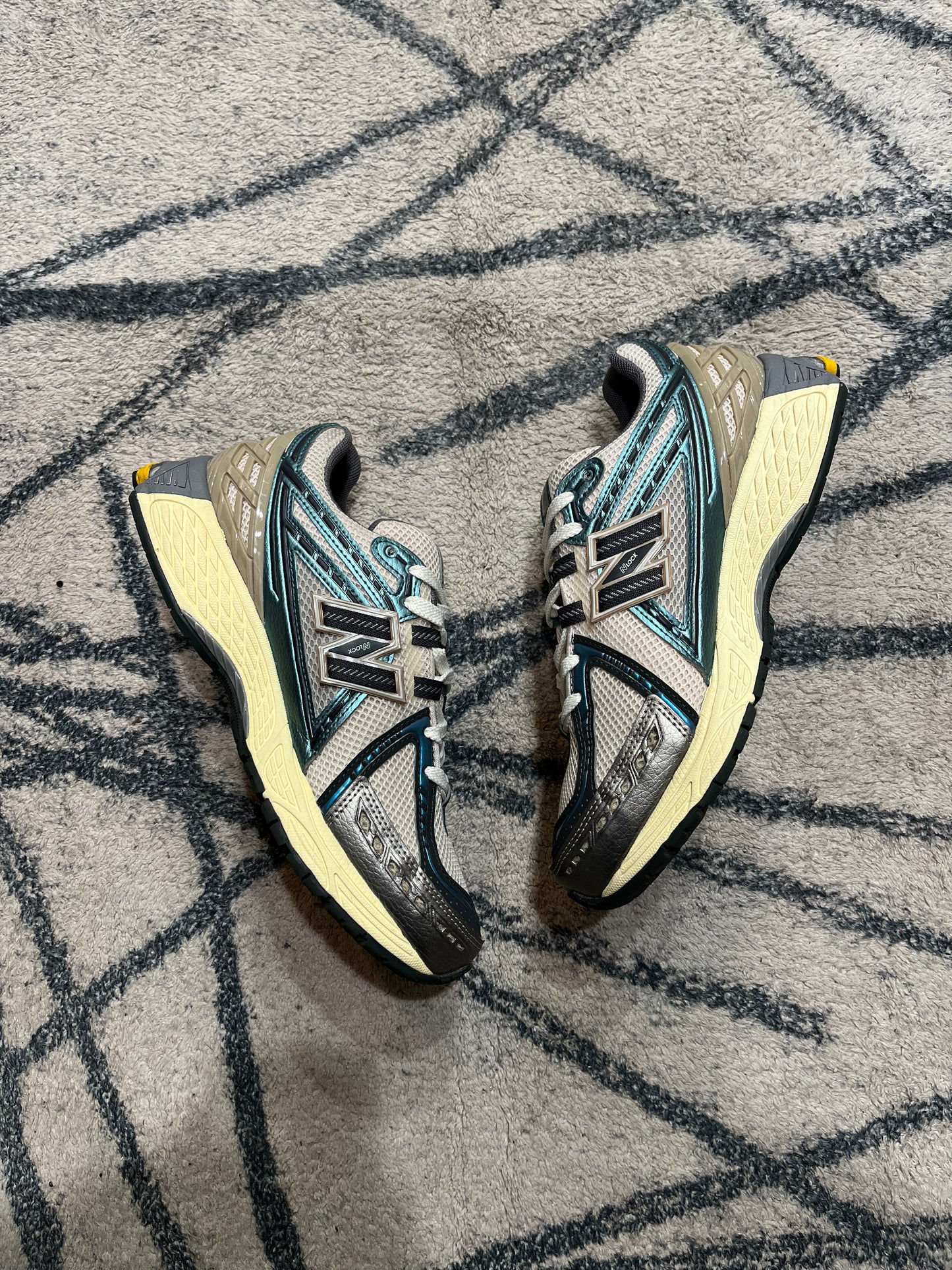 New Blance 19006R Metallic Teal