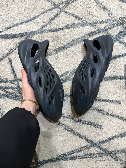 Yeezy Foam Runner Mineral Blue