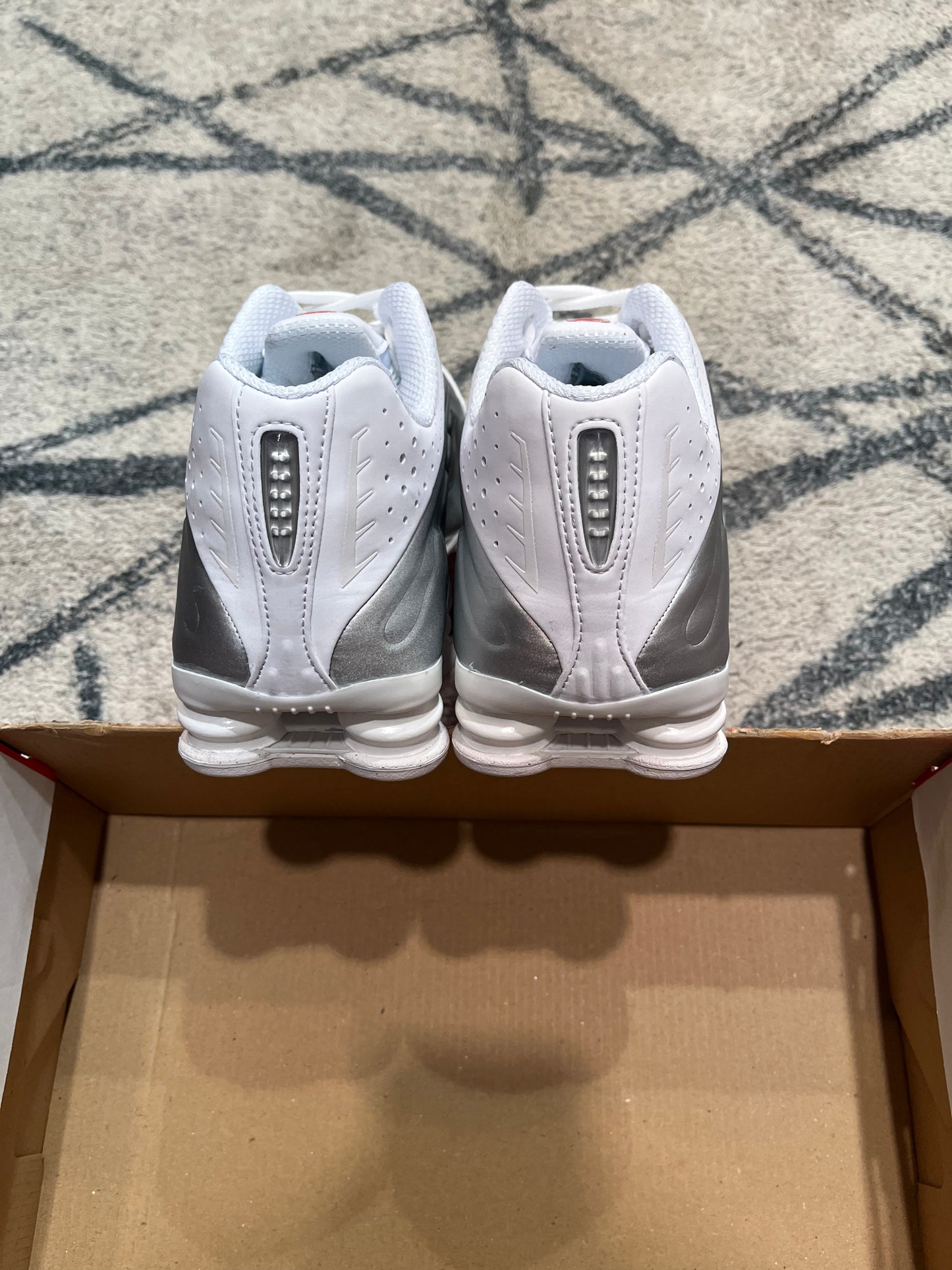 Nike Shox R4 White
