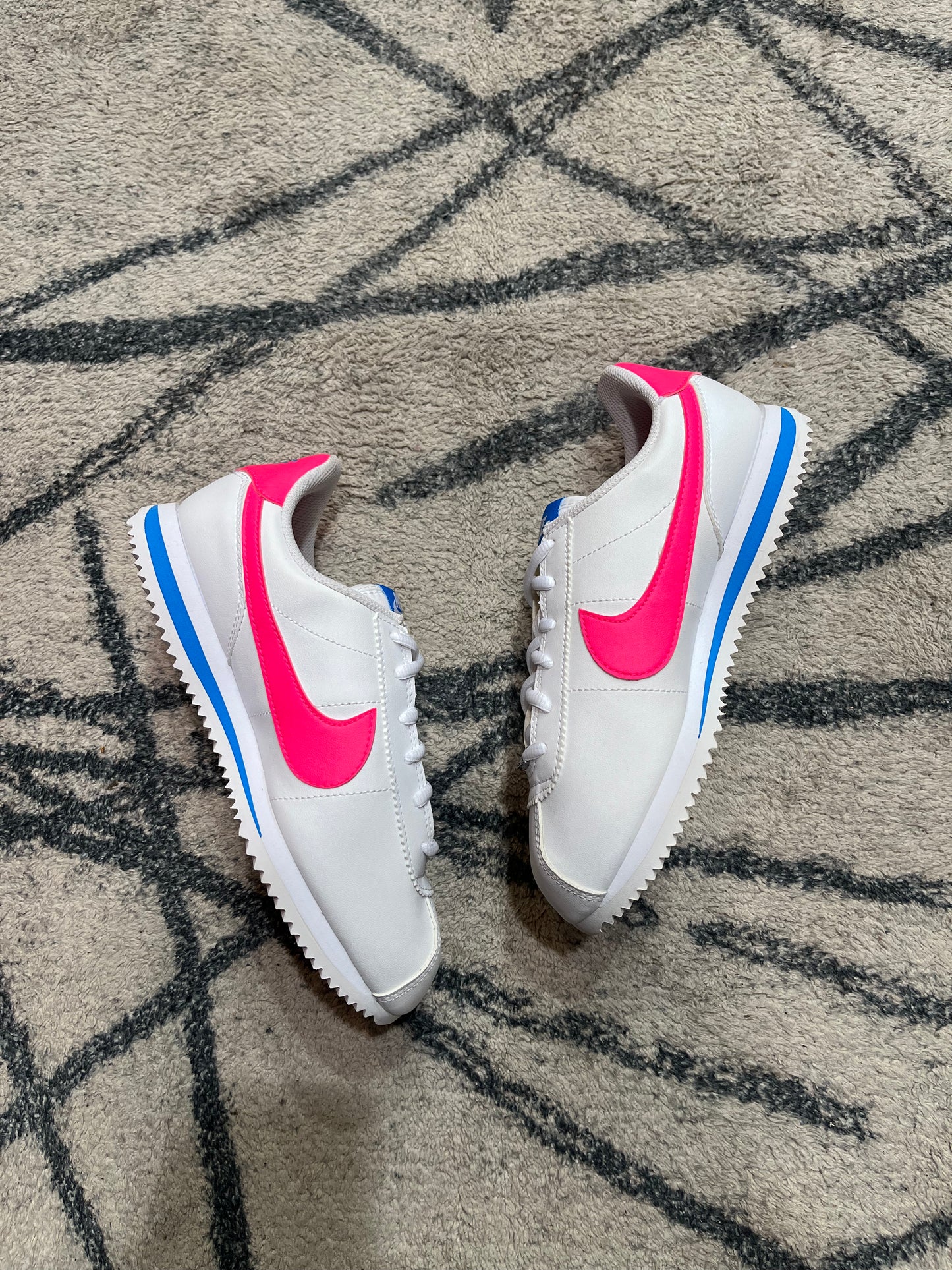 Nike Cortez Hyper Pink