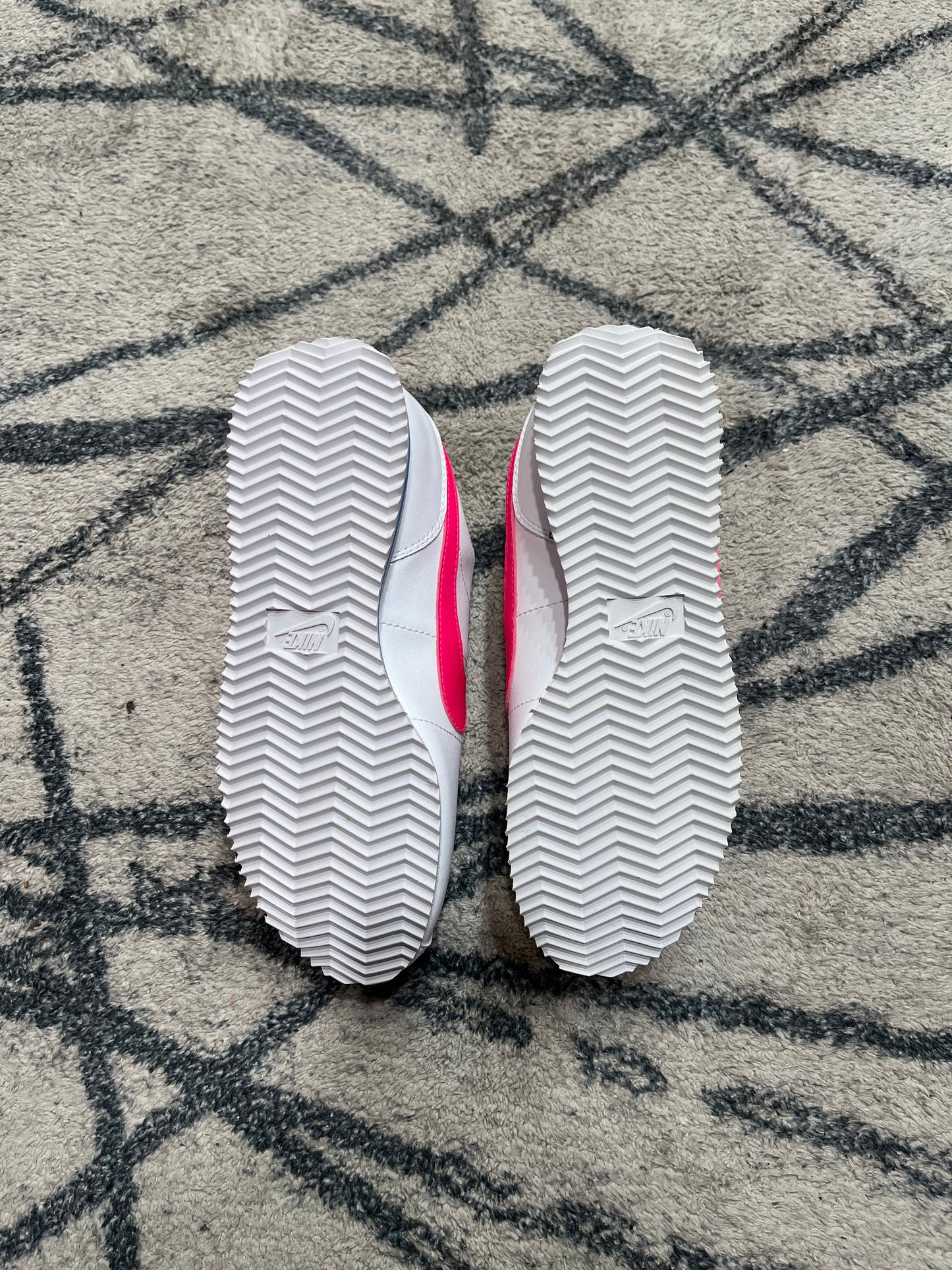 Nike Cortez Hyper Pink