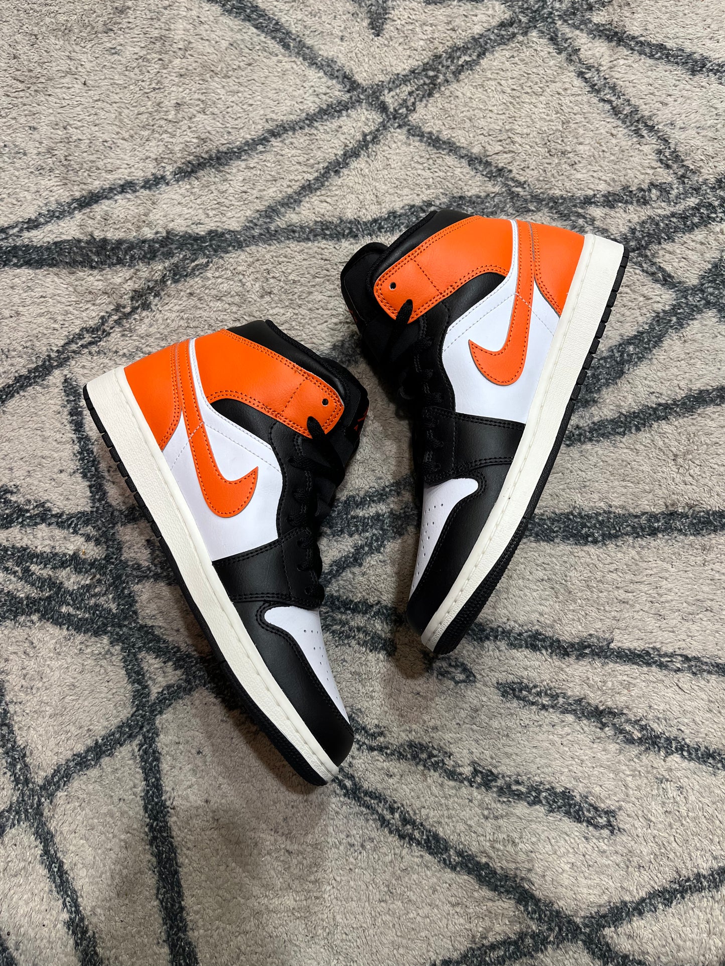 Nike Air Jordan 1 Mid Starfish