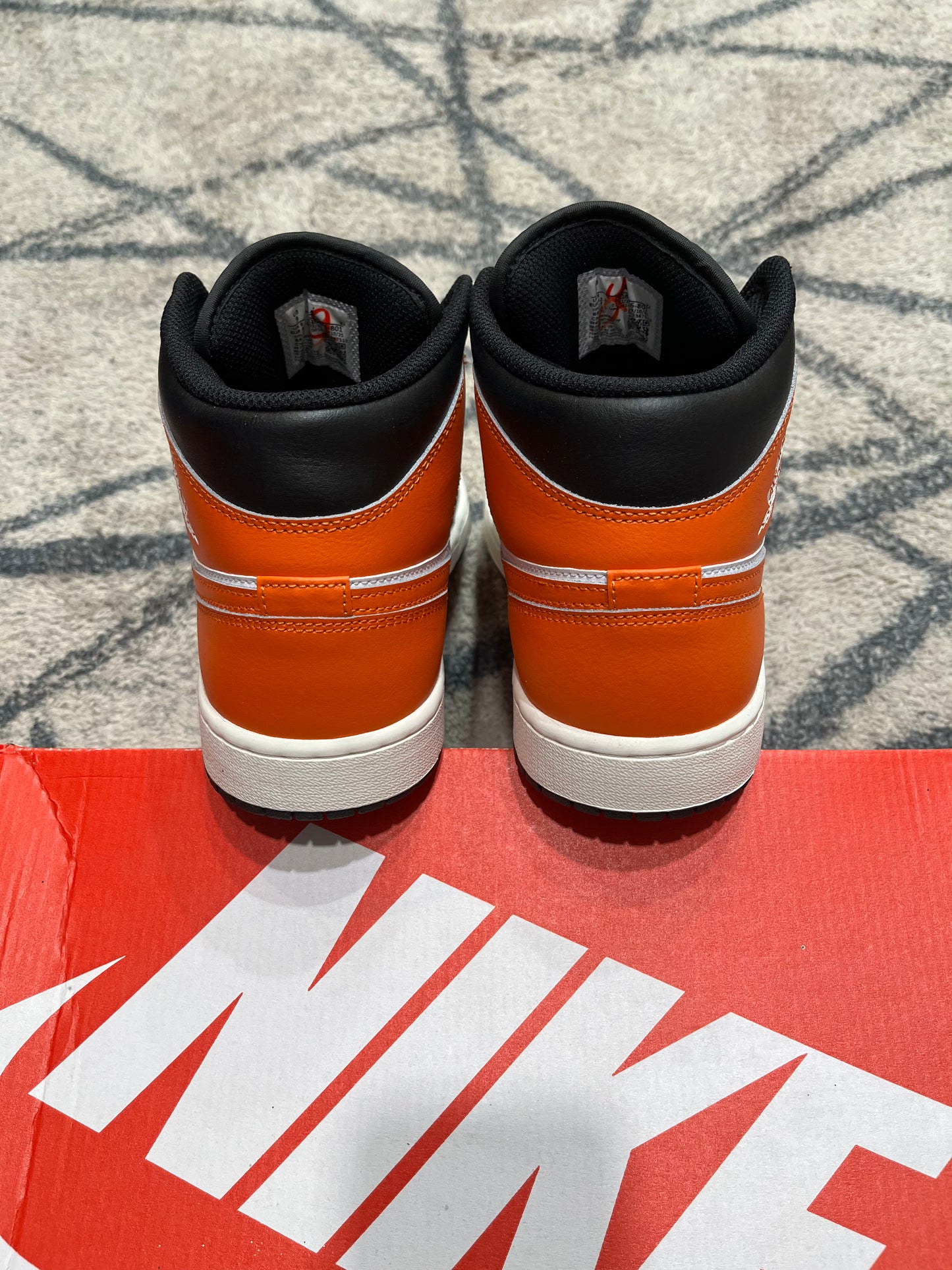 Nike Air Jordan 1 Mid Starfish