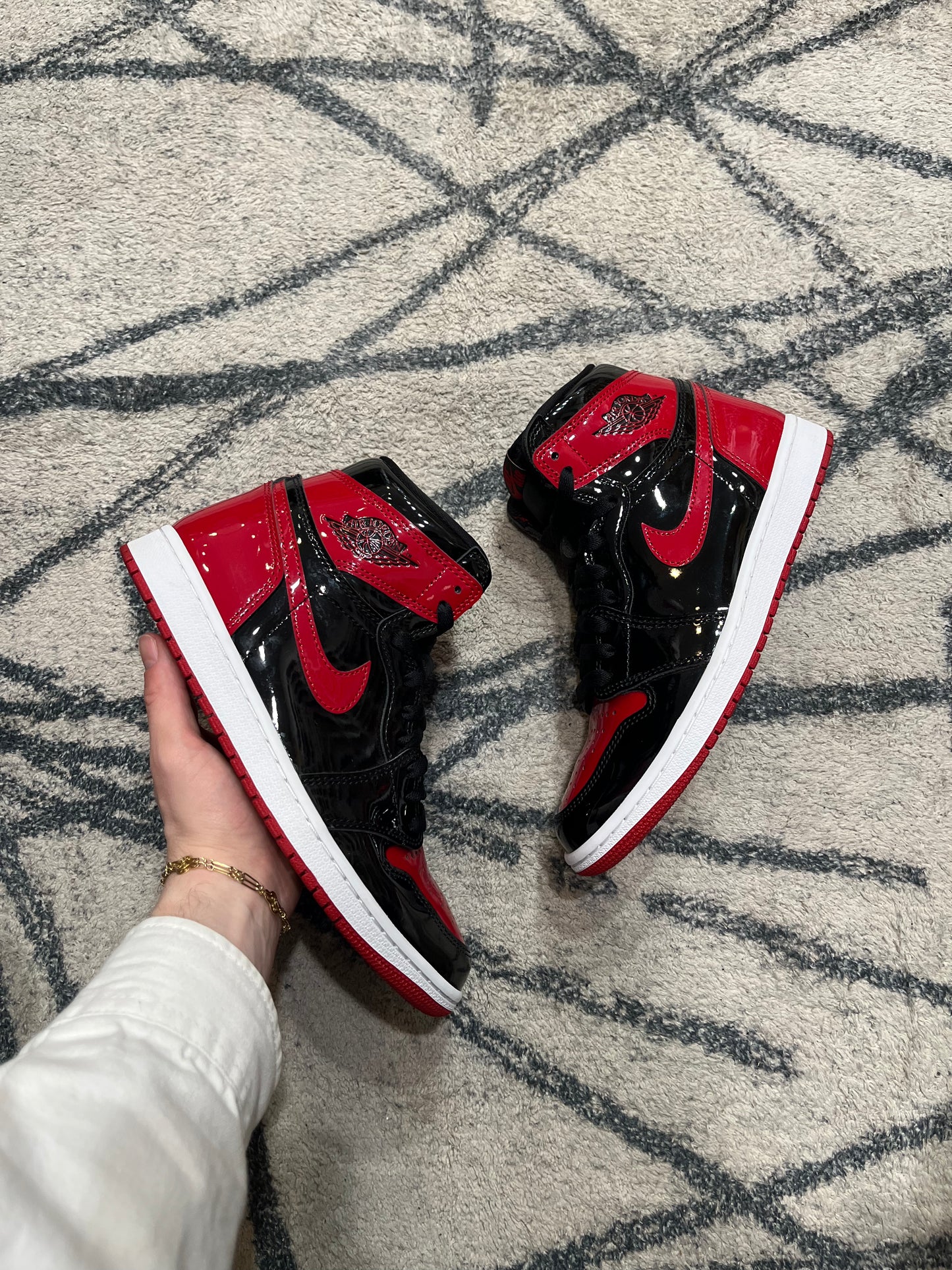Air Jordan 1 High Satin Bred