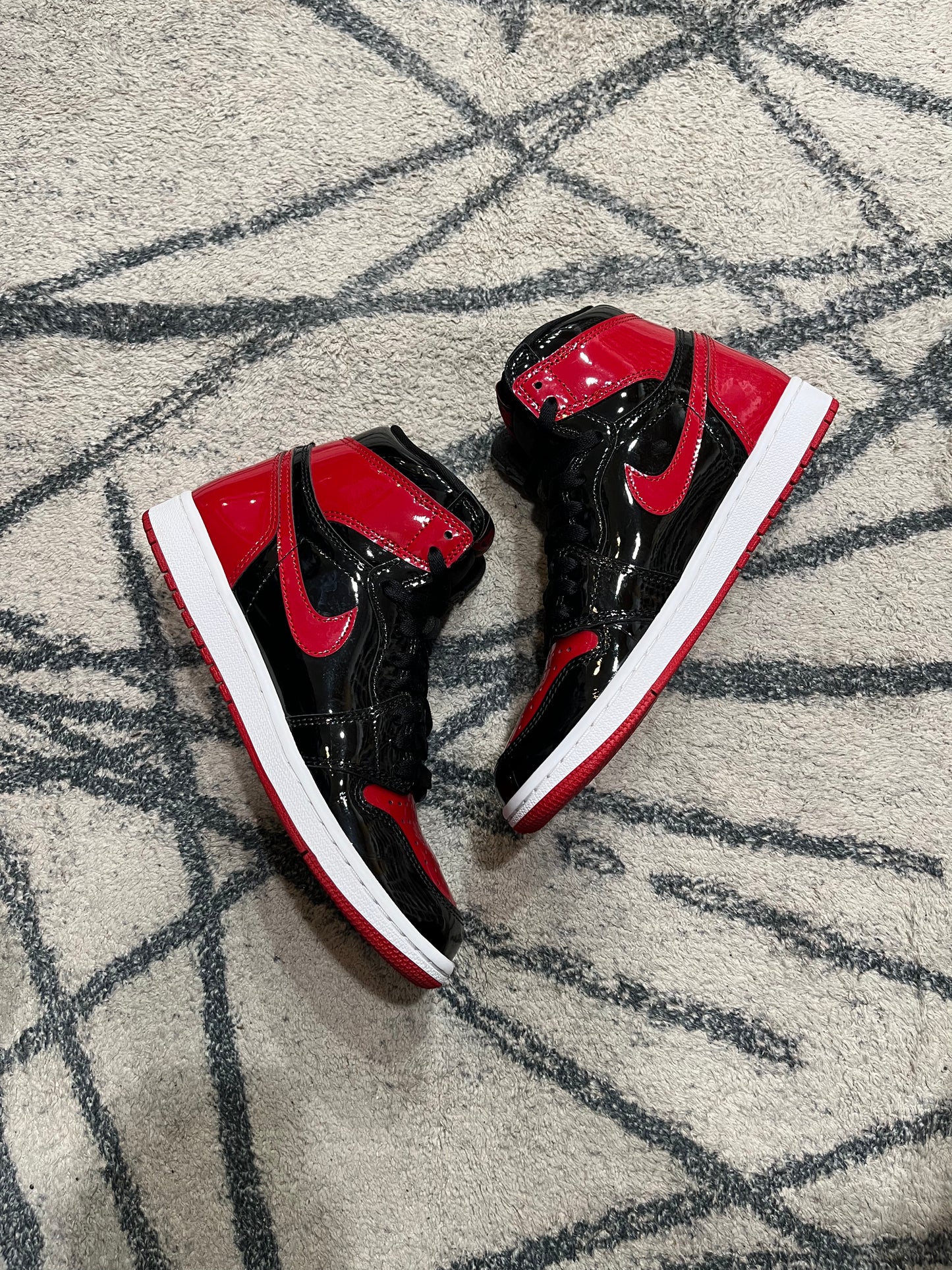Air Jordan 1 High Satin Bred