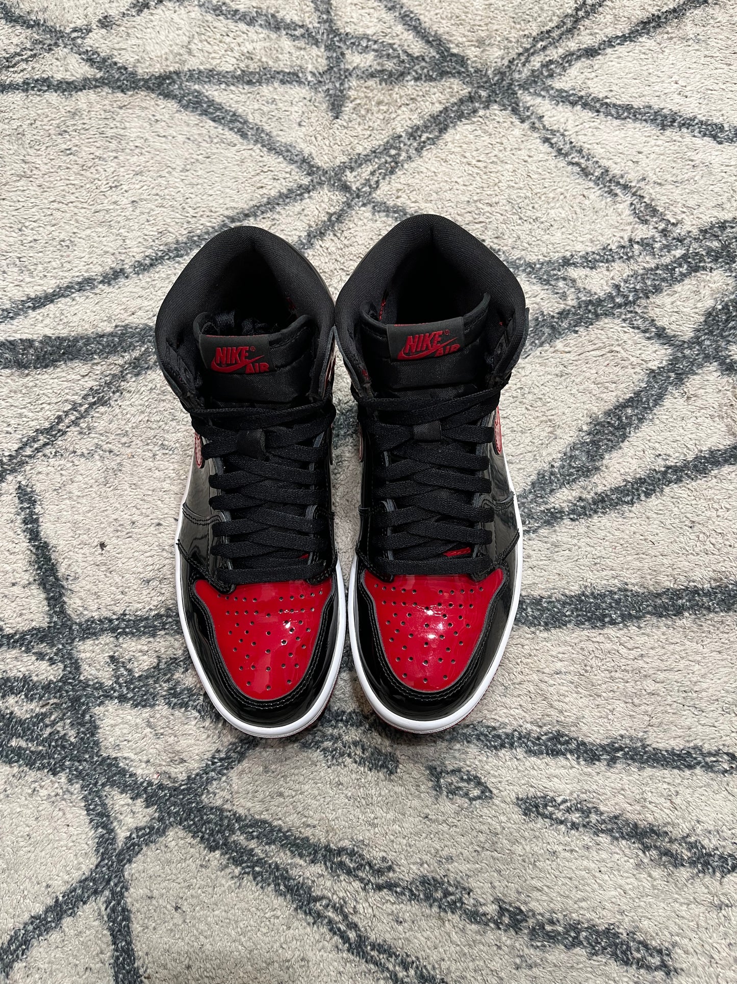 Air Jordan 1 High Satin Bred