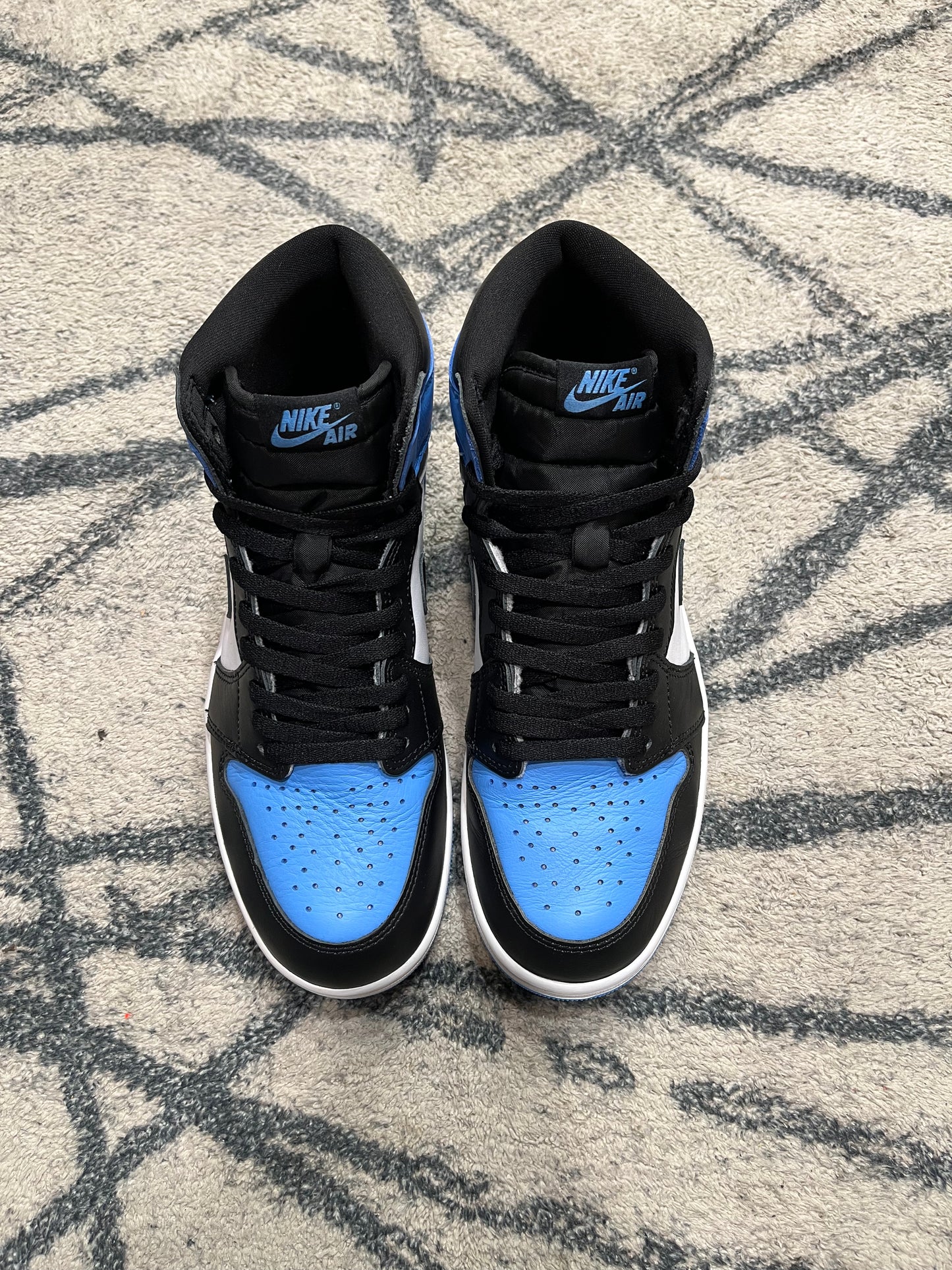 Air Jordan 1 University Blue