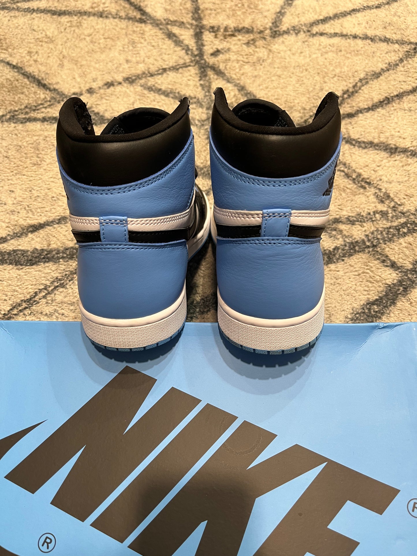 Air Jordan 1 University Blue