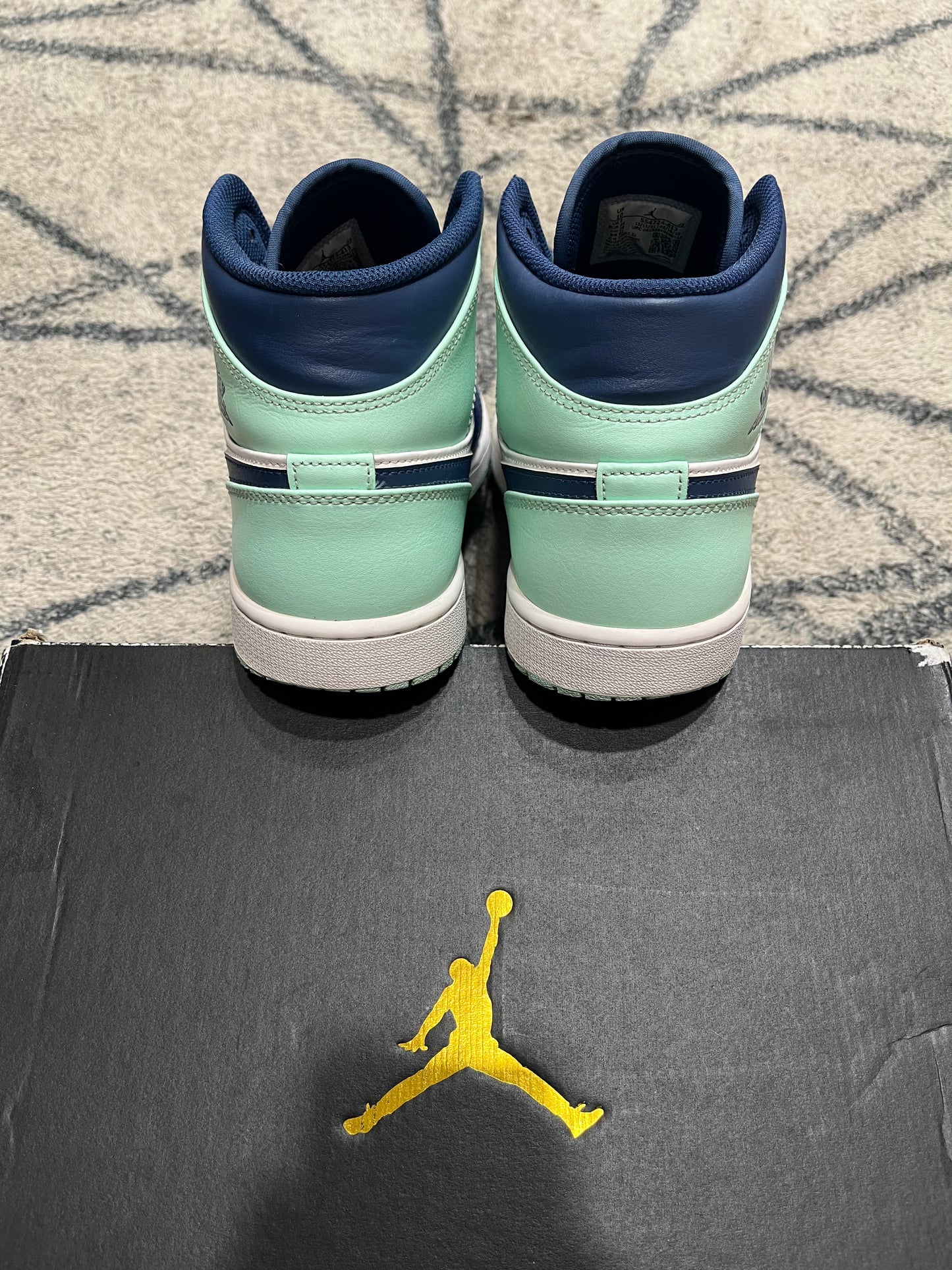 Air Jordan 1 Mid Blue Mint