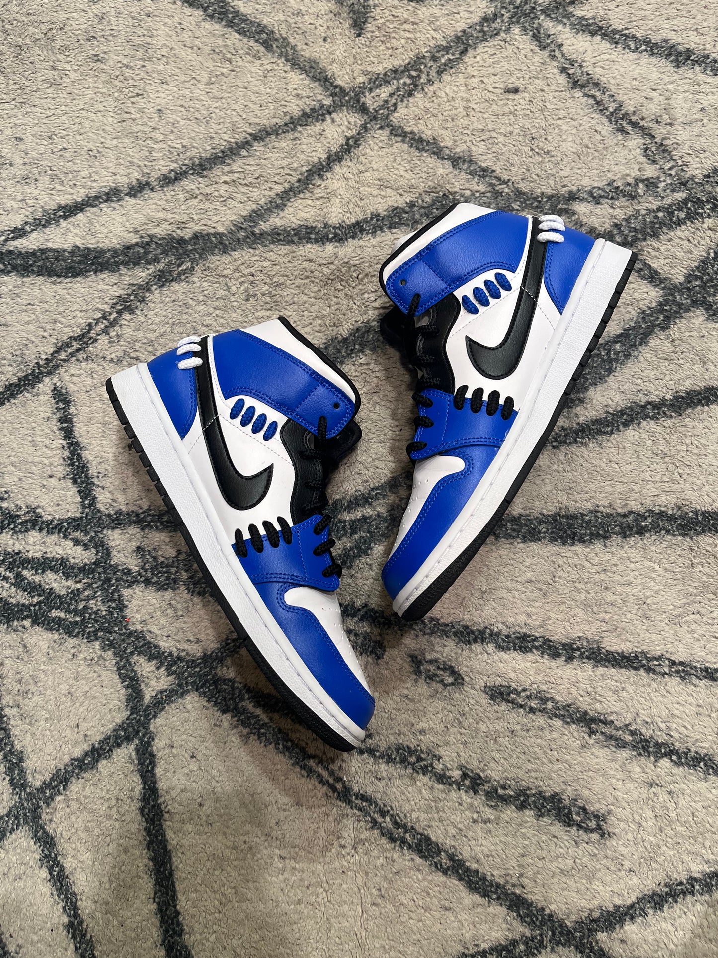 Air Jordan 1 Sister Hood