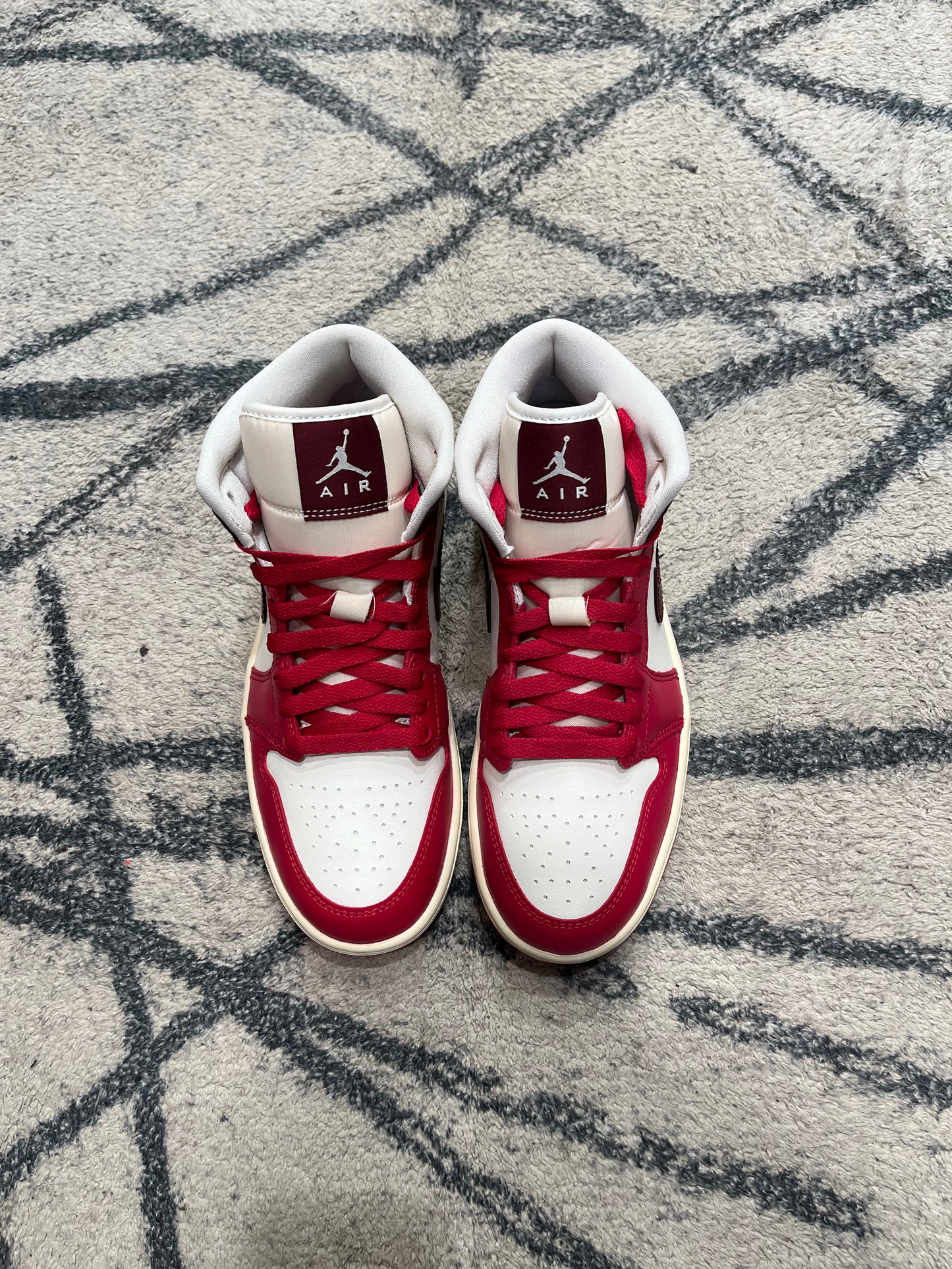 Air Jordan 1 Mid Dark Team Red