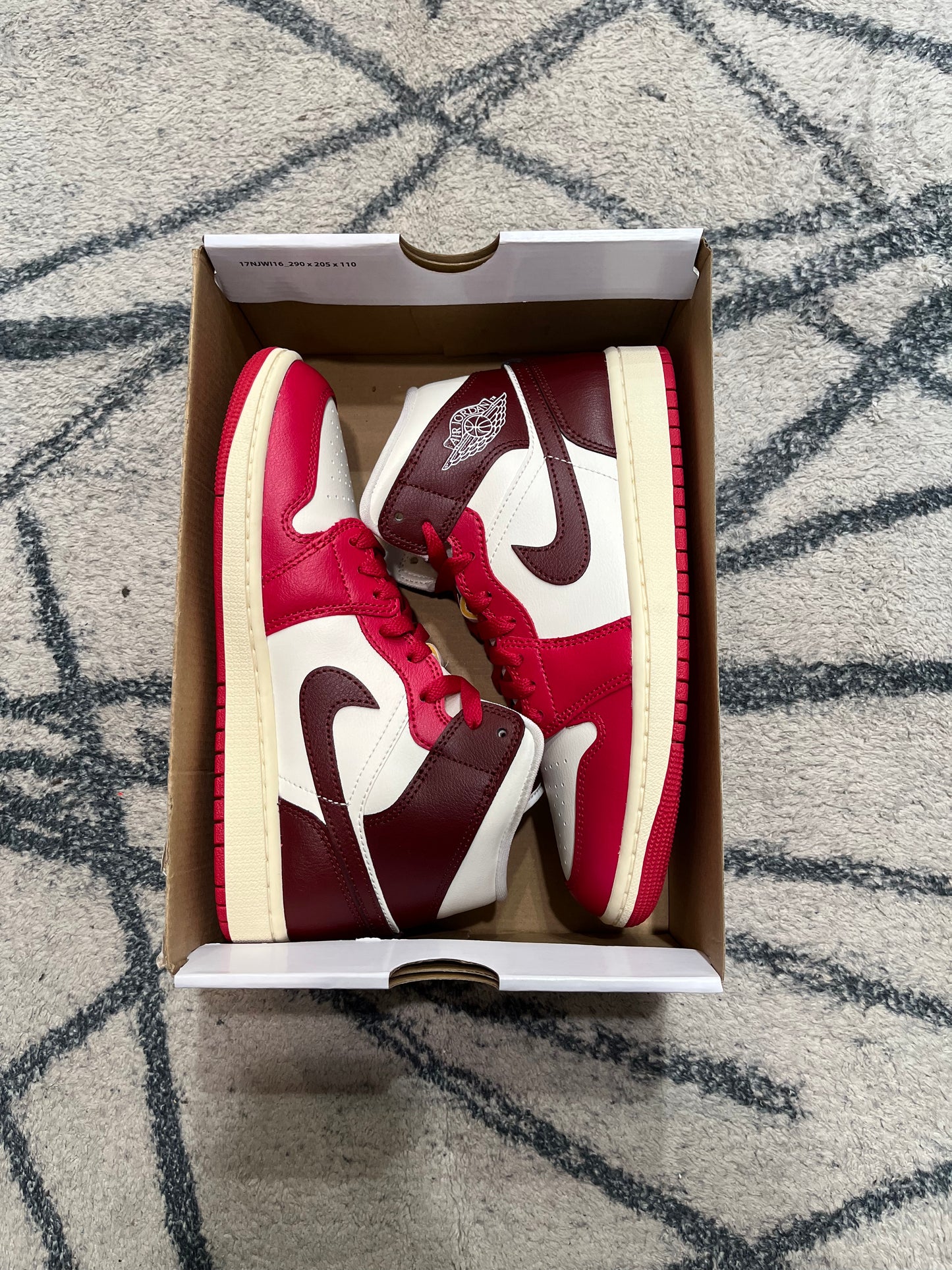 Air Jordan 1 Mid Dark Team Red