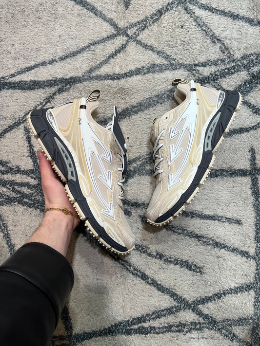 Off White Be Right Vintage Black Beige
