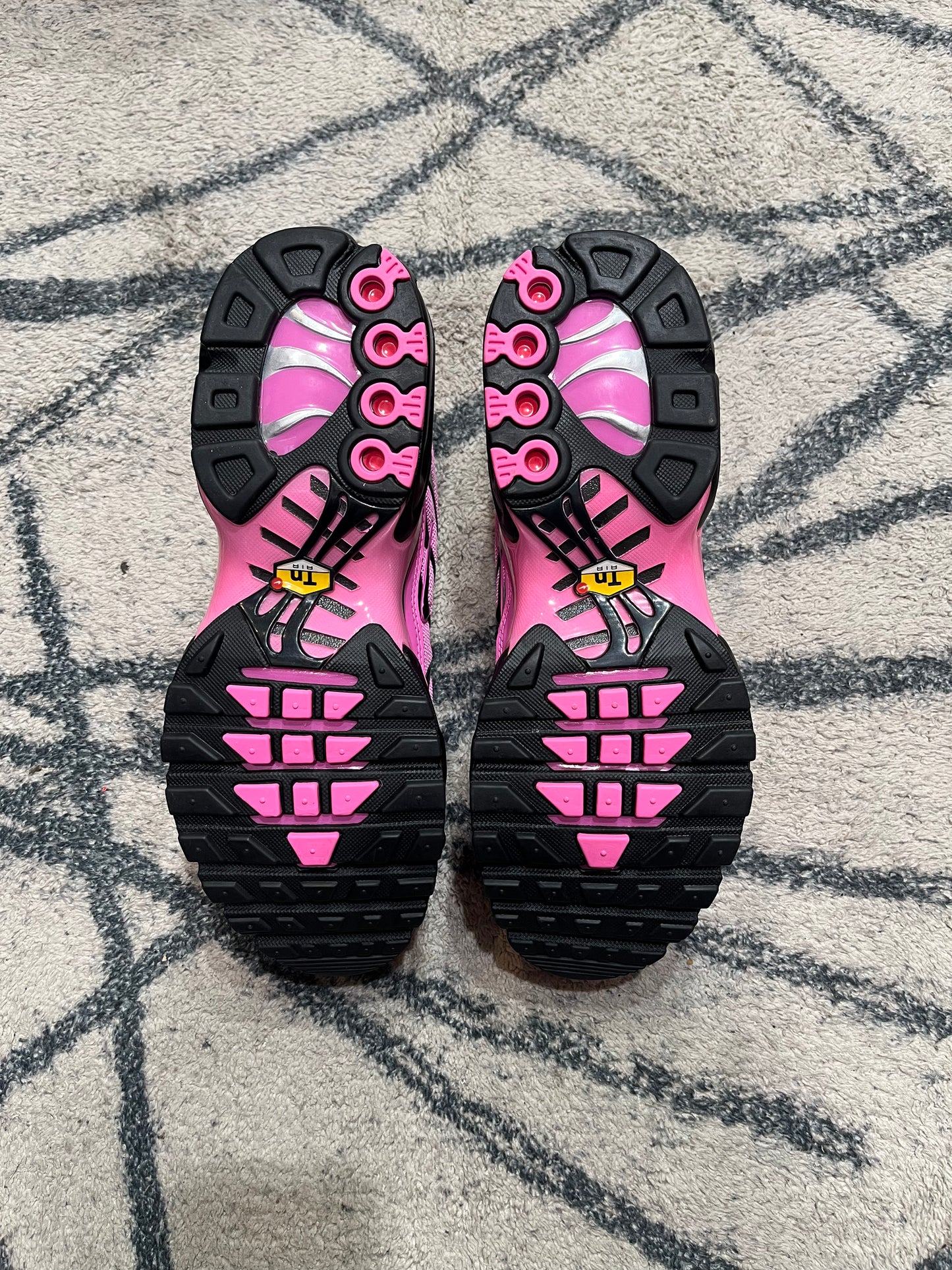 Nike Air Max Plus Hyper Pink