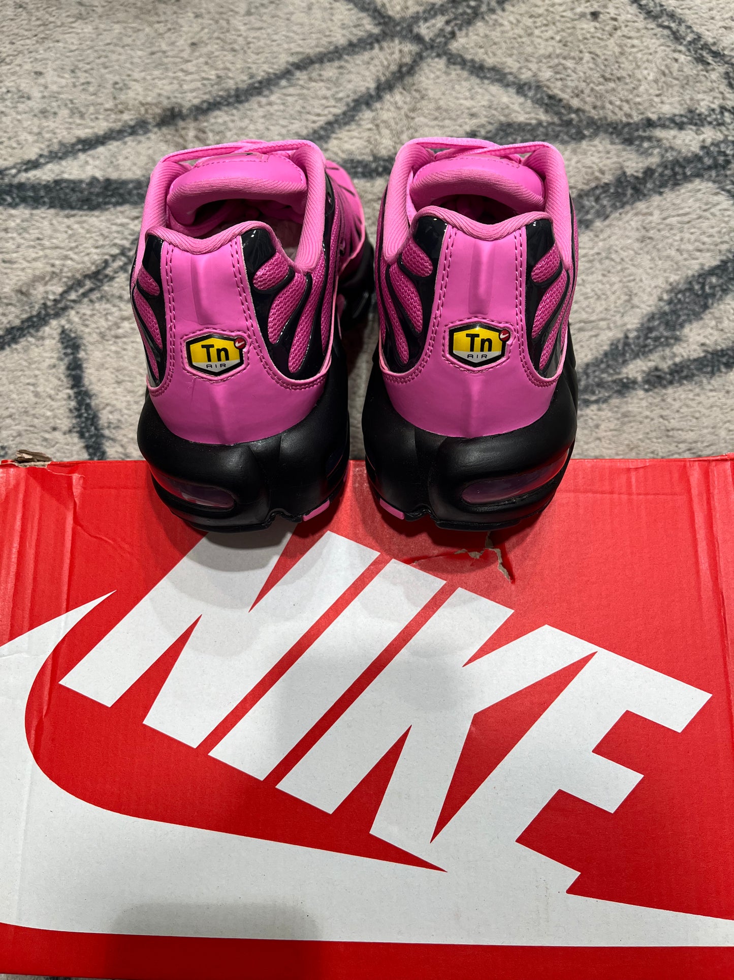 Nike Air Max Plus Hyper Pink