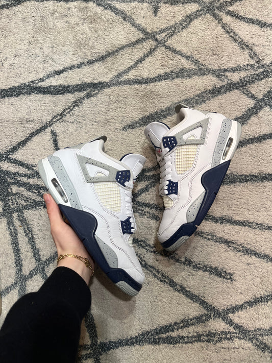 Air Jordan 4 Midnight Navy