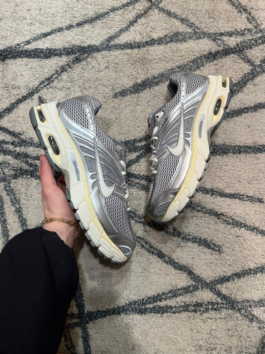 Nike Air Max Moto 2K Grey