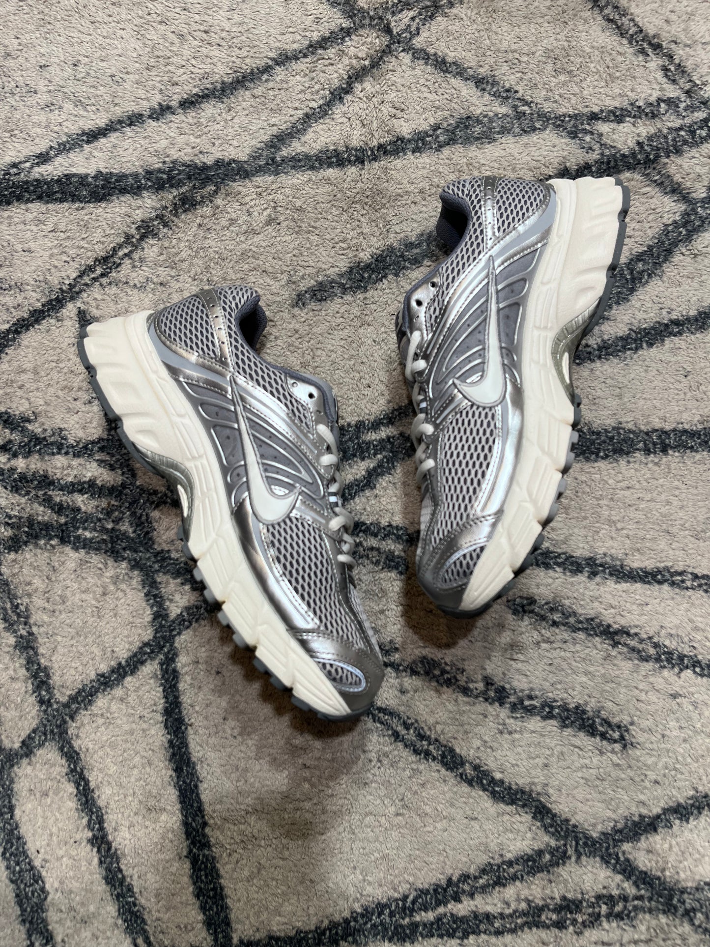 Nike Air Max Moto 2K Grey